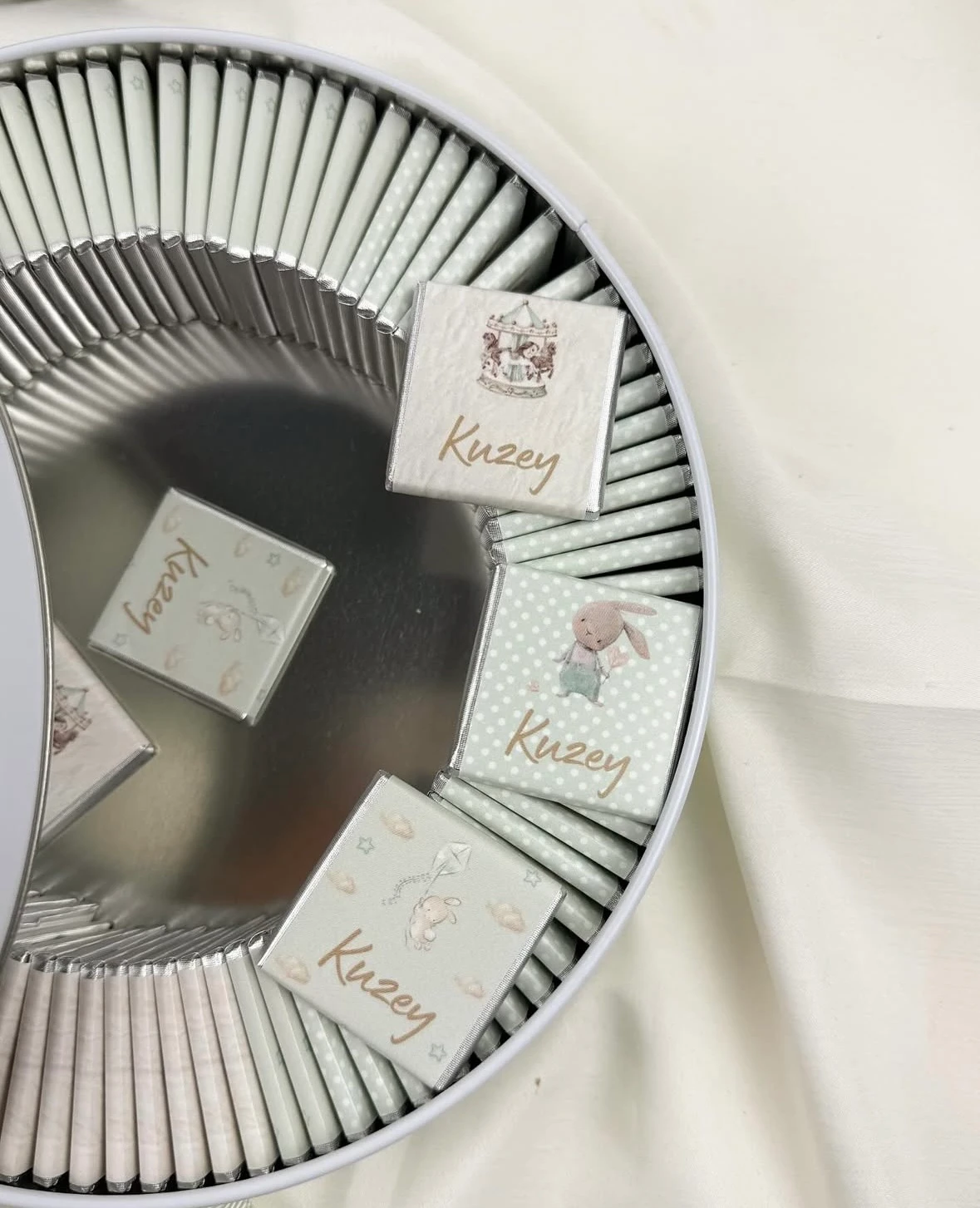 Kutuda İsme Özel Bebek Çikolatası 100 Adet