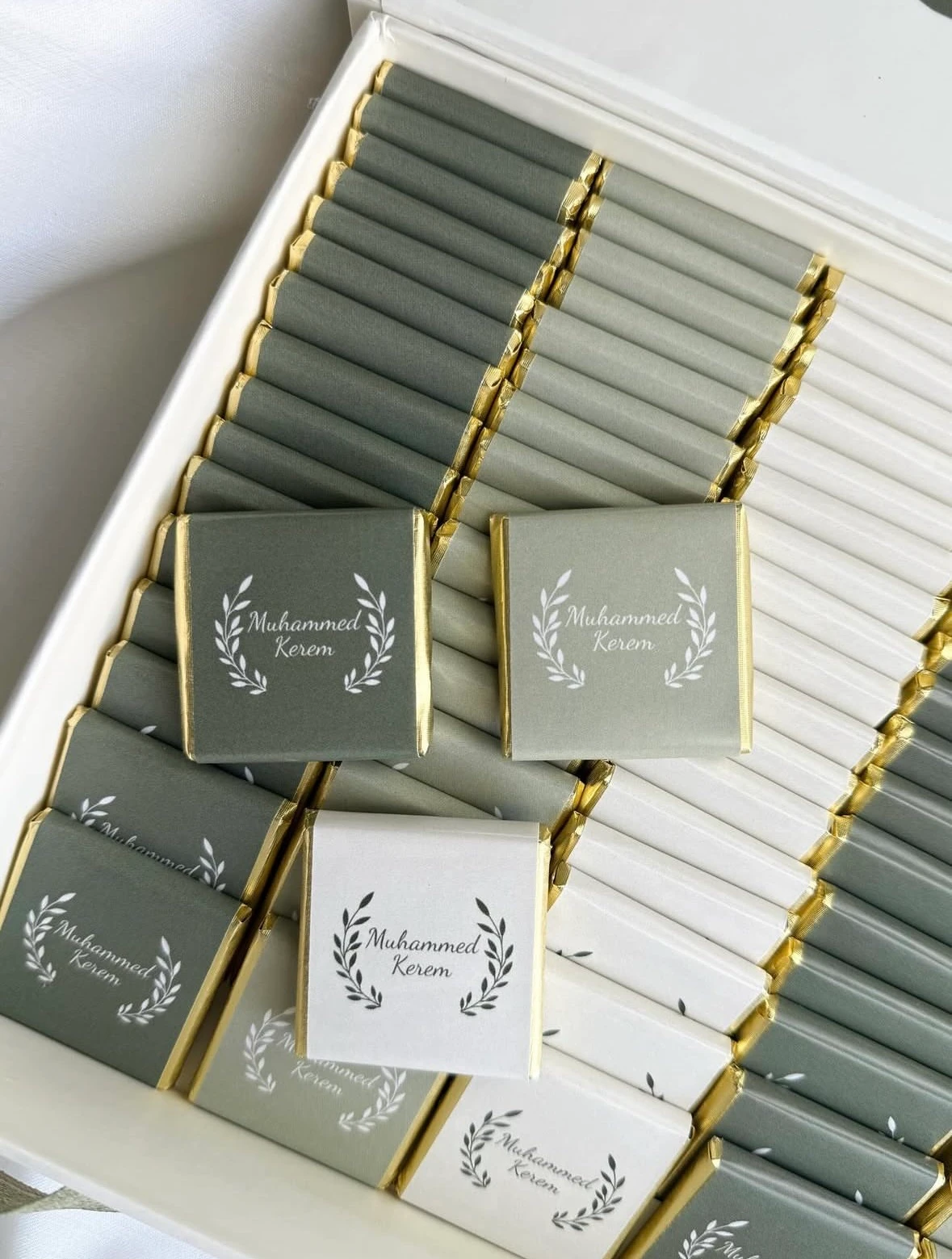 Kitap Kutuda Bebek Çikolatası 100 Adet