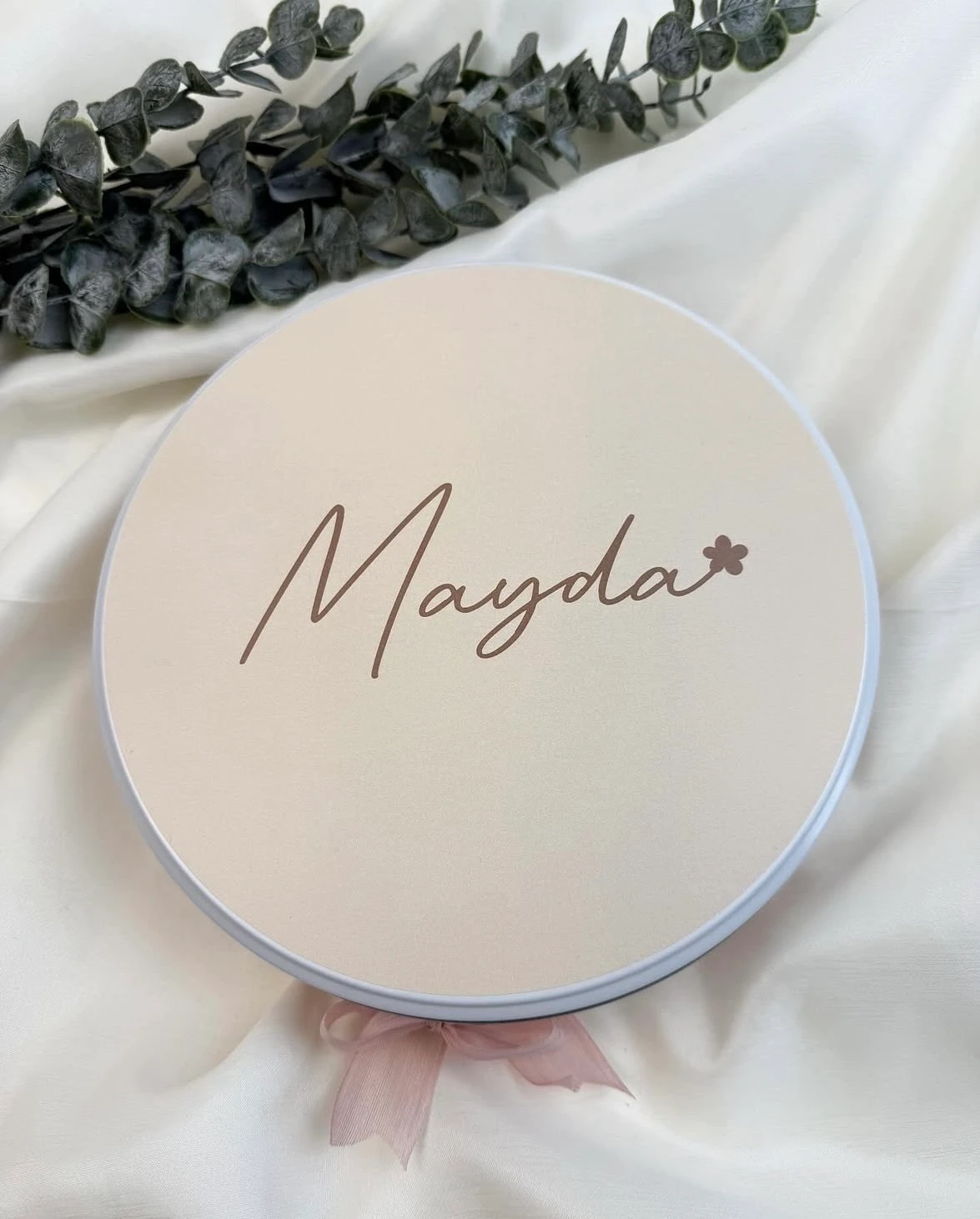 Metal Kutuda İsme Özel Bebek Çikolatası