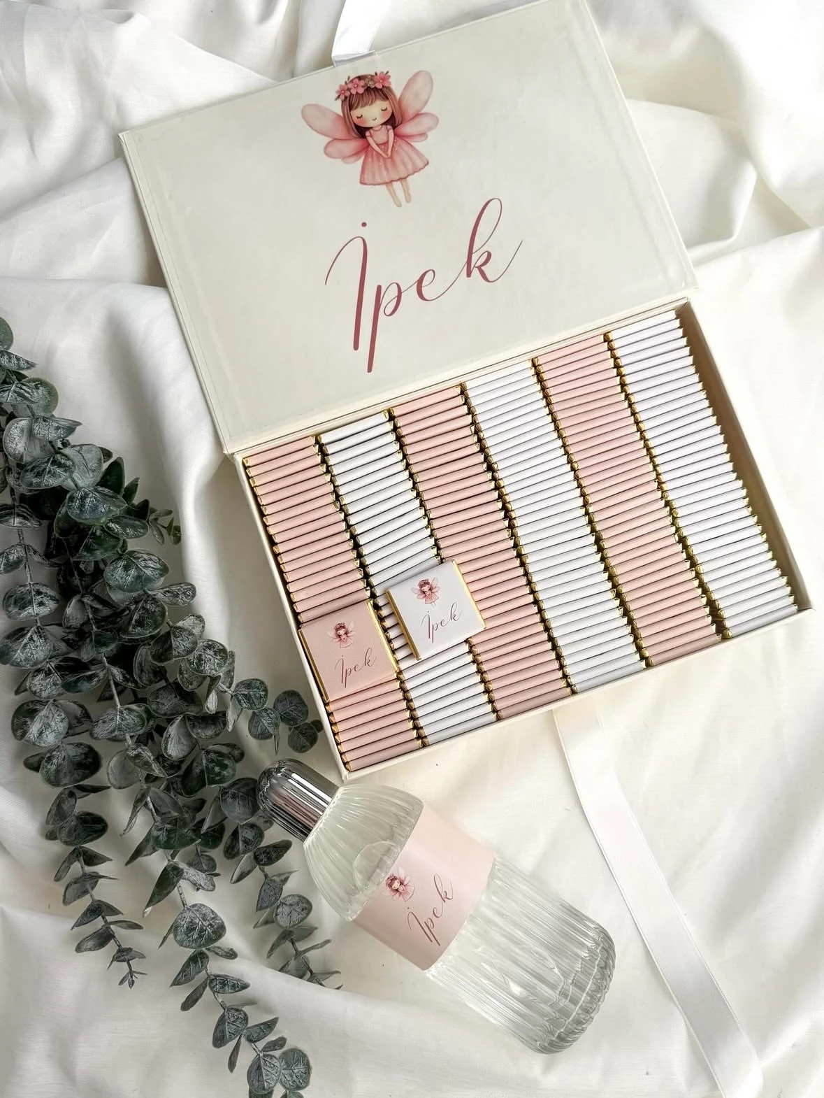 Kitap Kutuda Kız Bebek Çikolatası 100 Adet