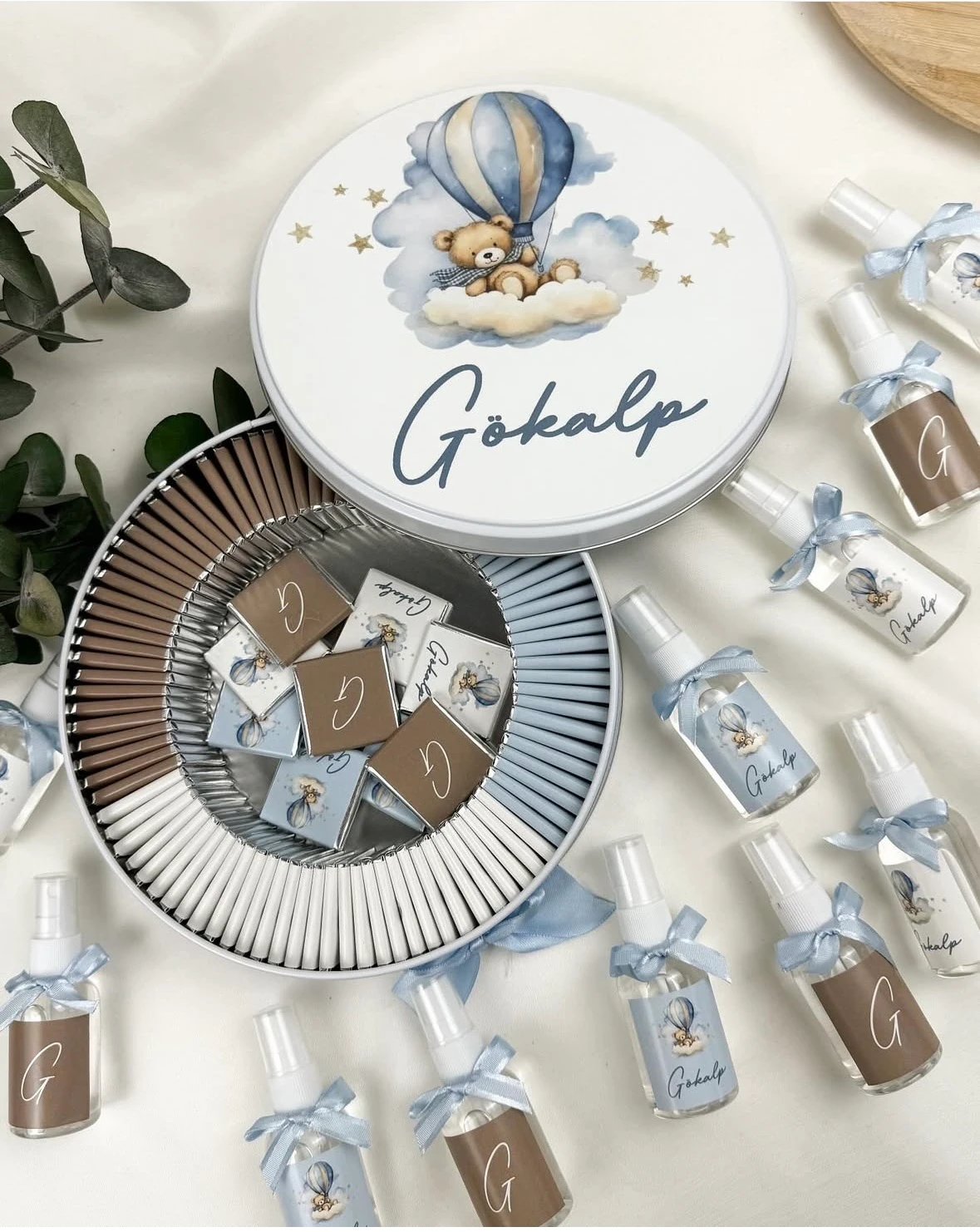 Metal Kutuda Bebek Çikolatası