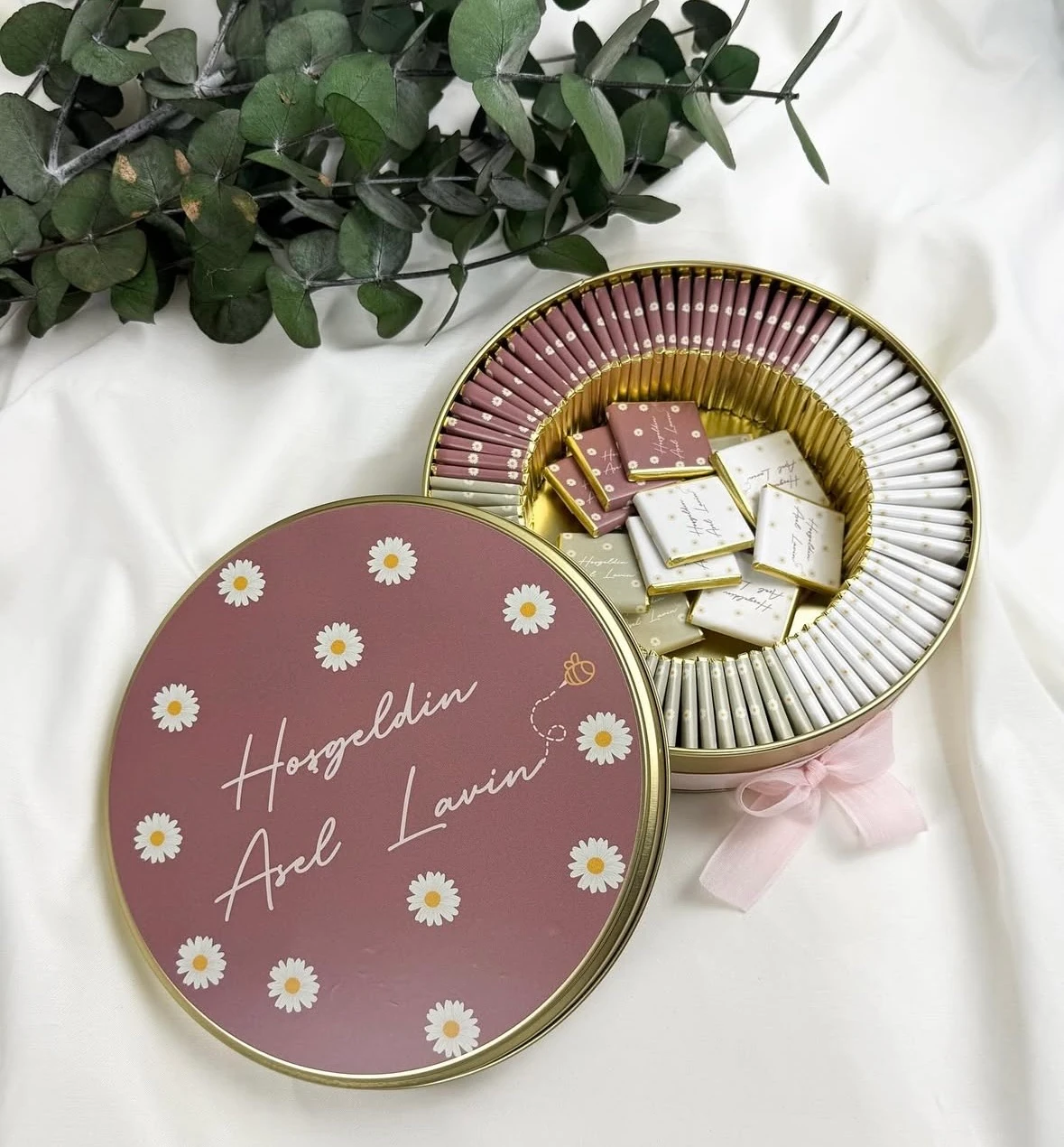 İSme Özel Kız Bebek Çikolatası