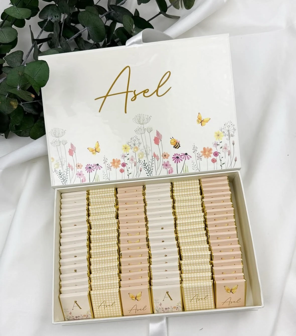 Kitap Kutuda İsme Özel Bebek Çikolatası 100 Adet