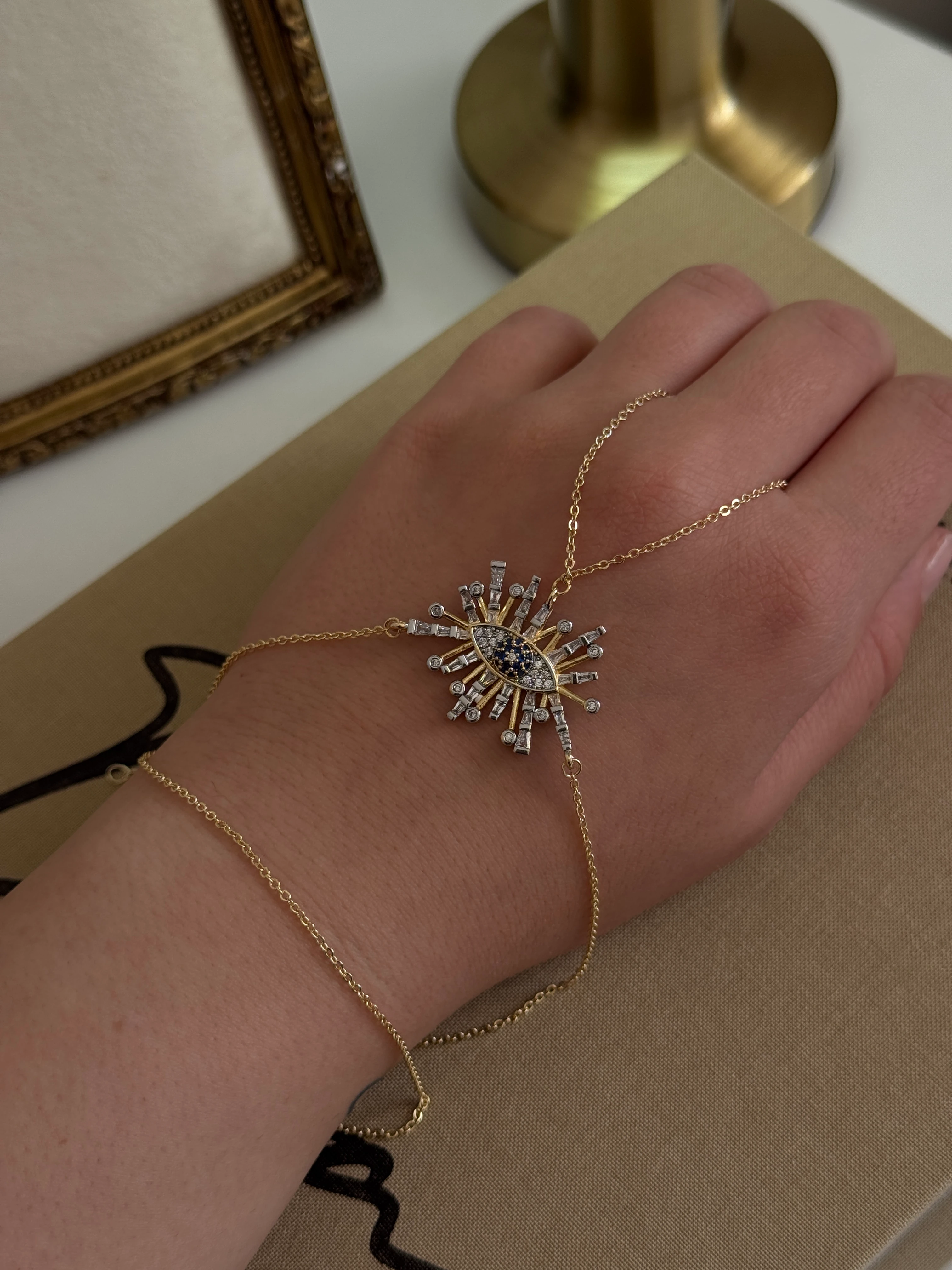 Vip Göz Detaylı Şahmeran