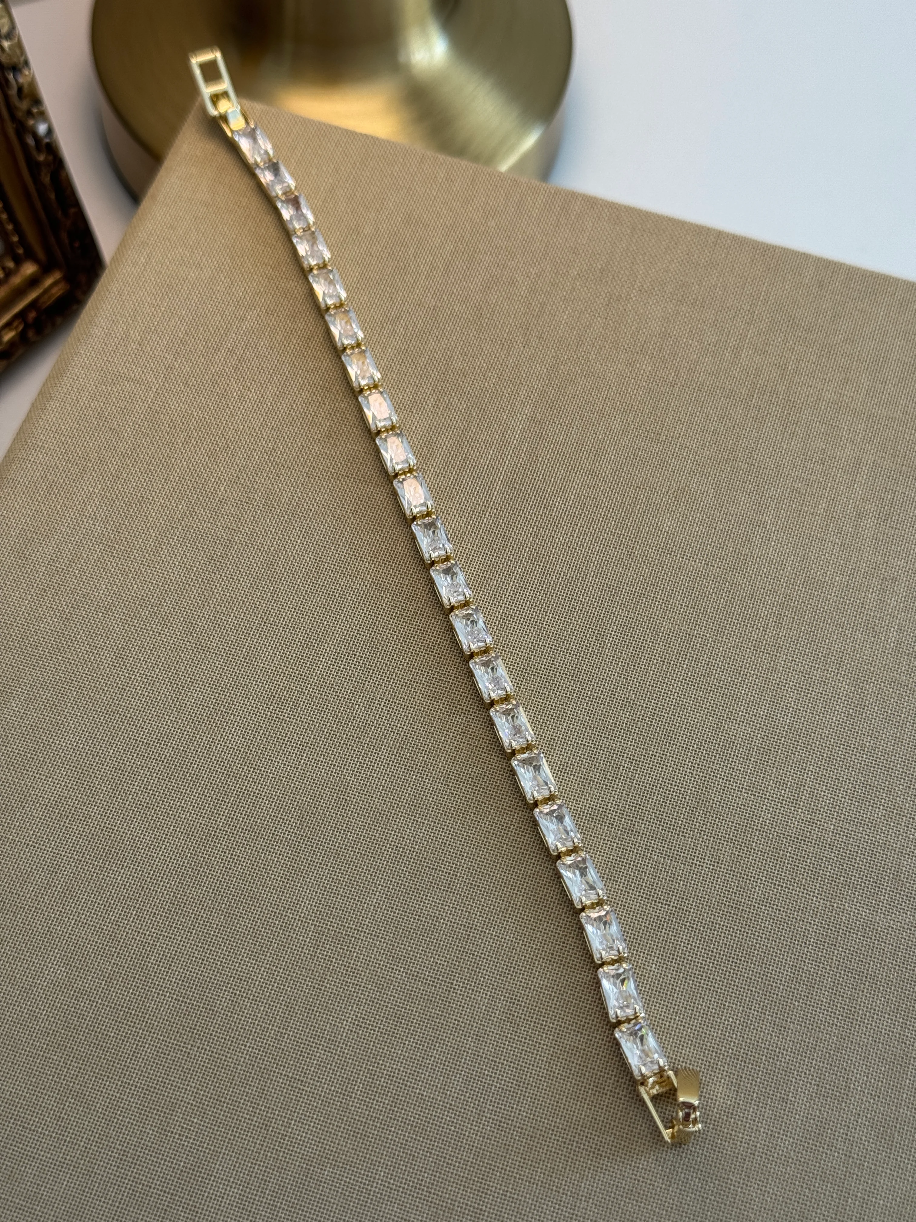 14K Zirkon Taşlı Su Yolu Bileklik