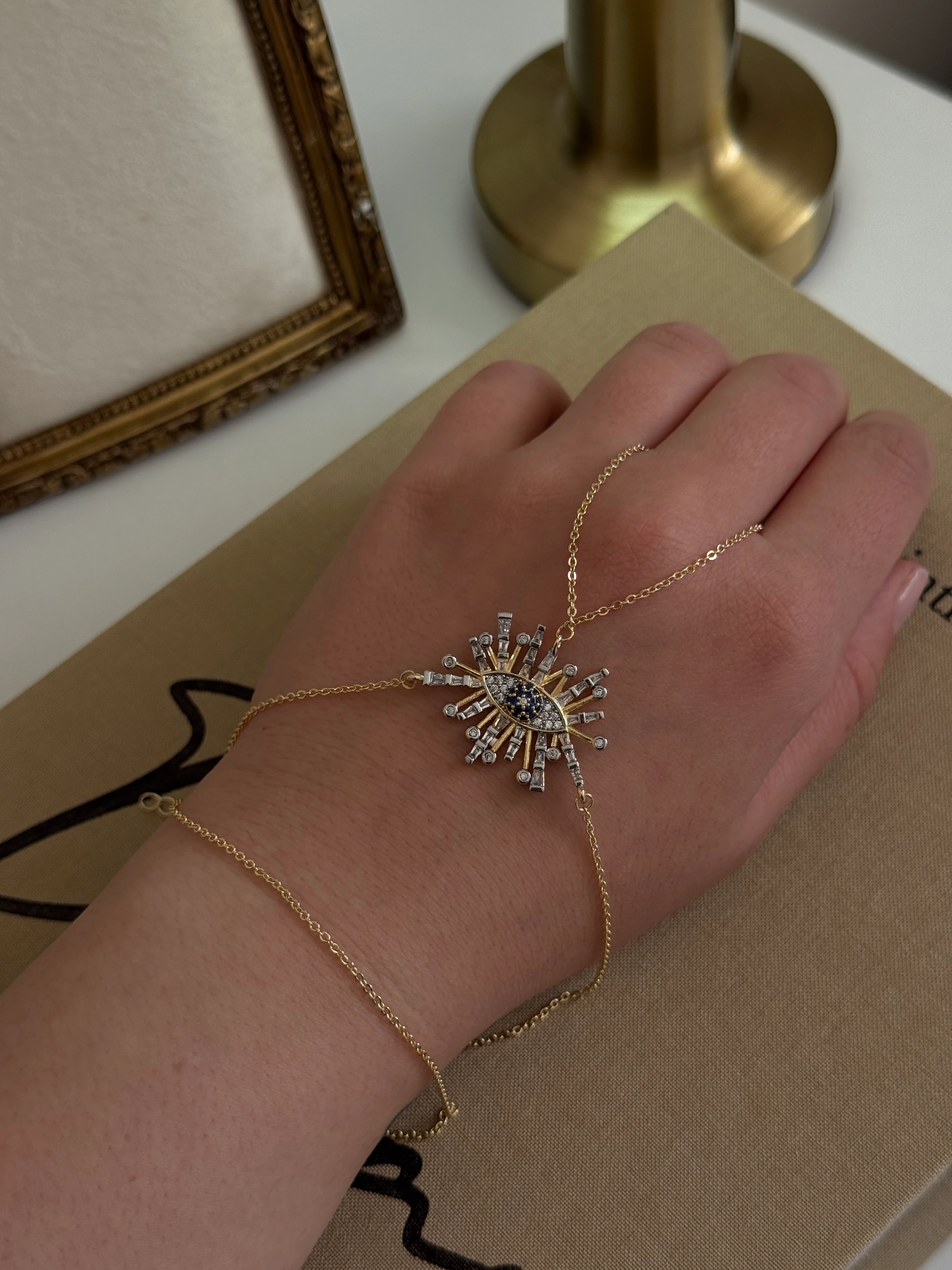 Vip Göz Detaylı Şahmeran