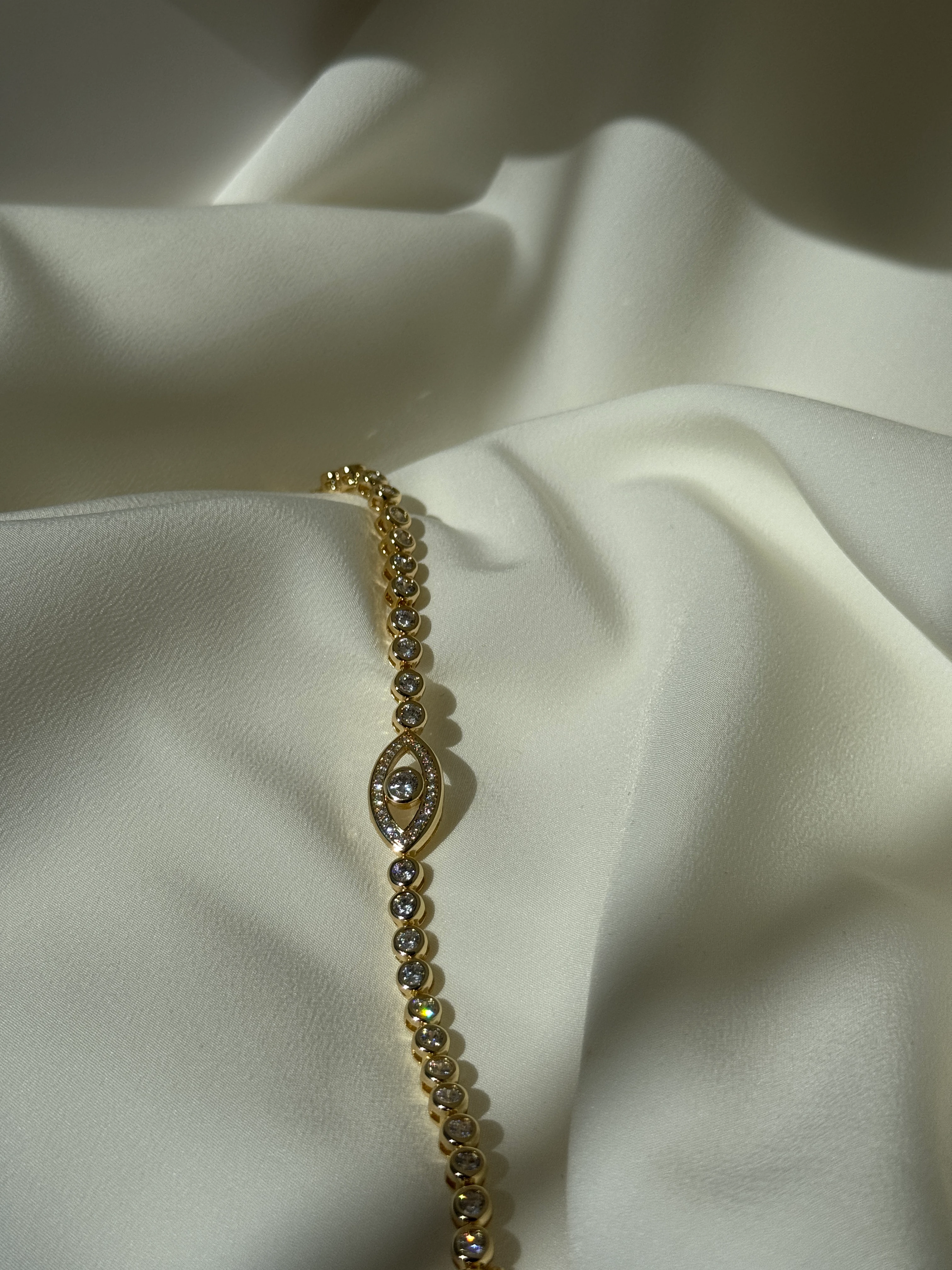 14K Göz Detaylı Taşlı Bileklik