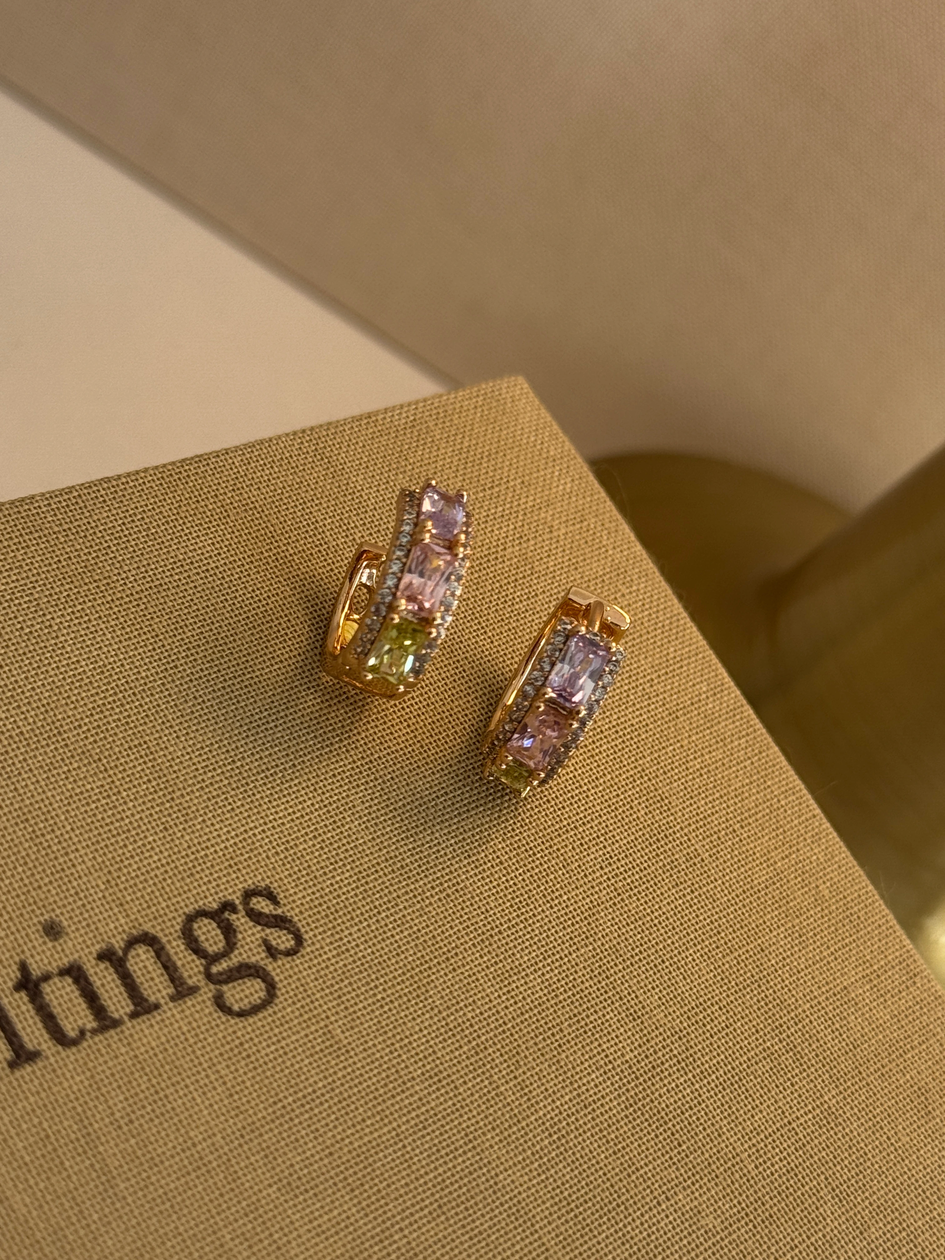 Xuping Renkli Taşlı Küpe