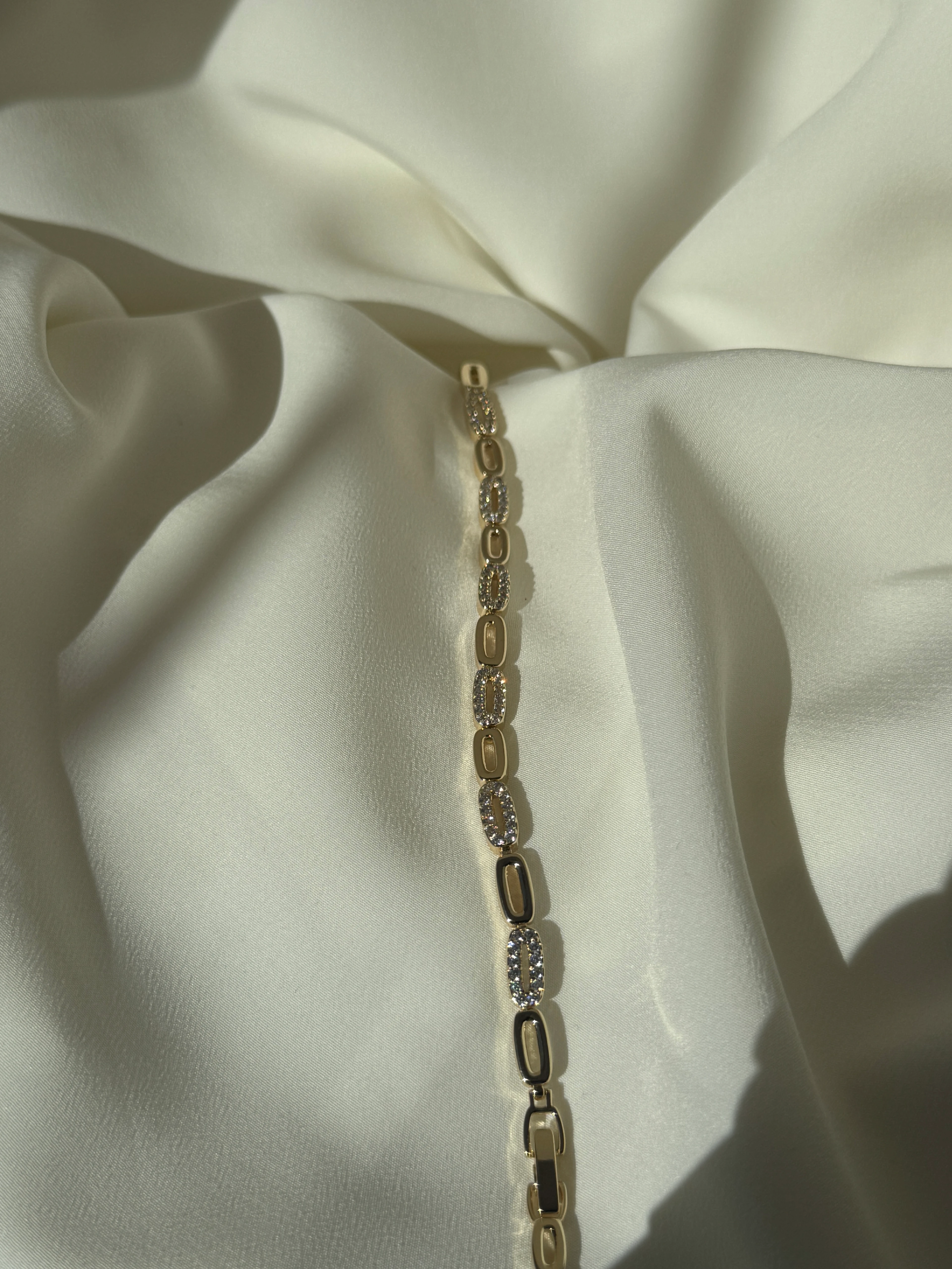 14K Zirkon Taşlı Elips Bileklik