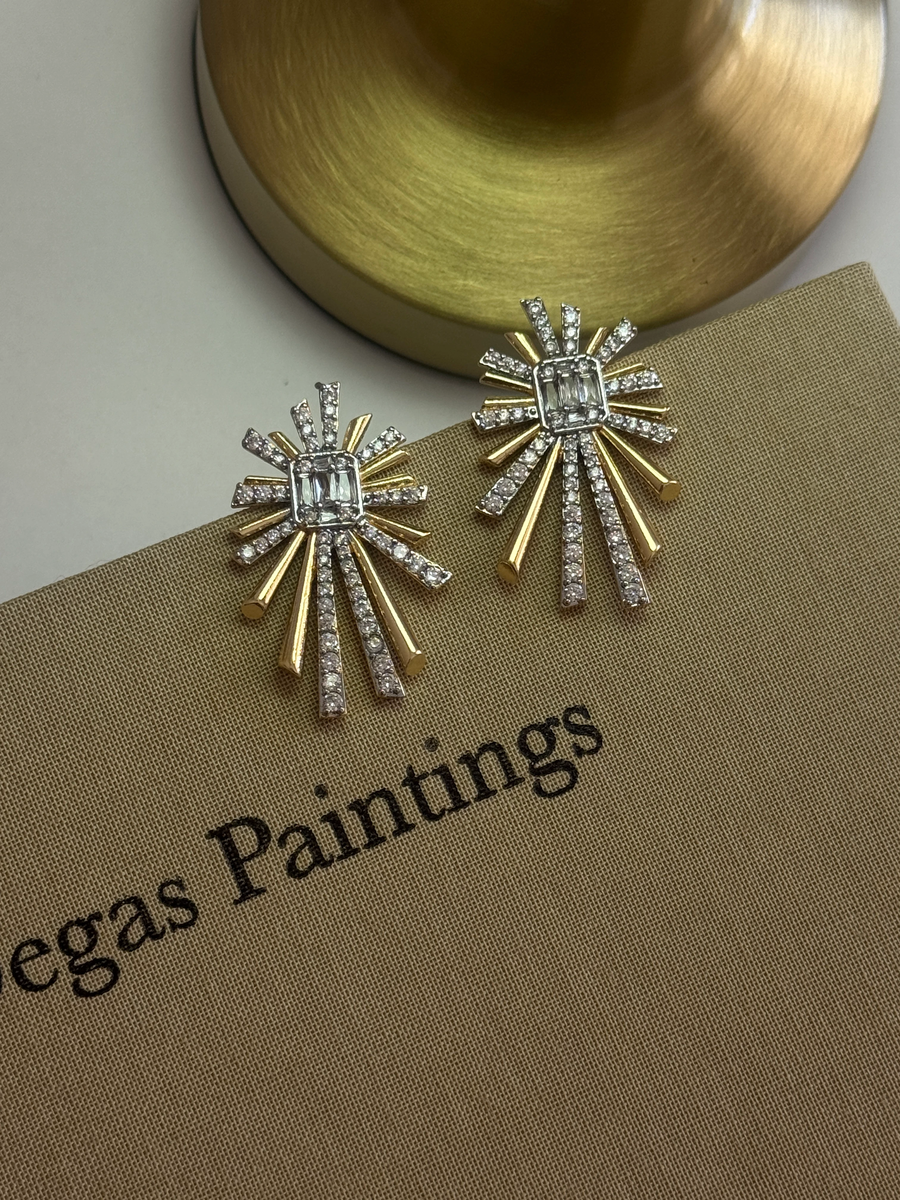 Vip Zirkon Taşlı Tasarım Küpe