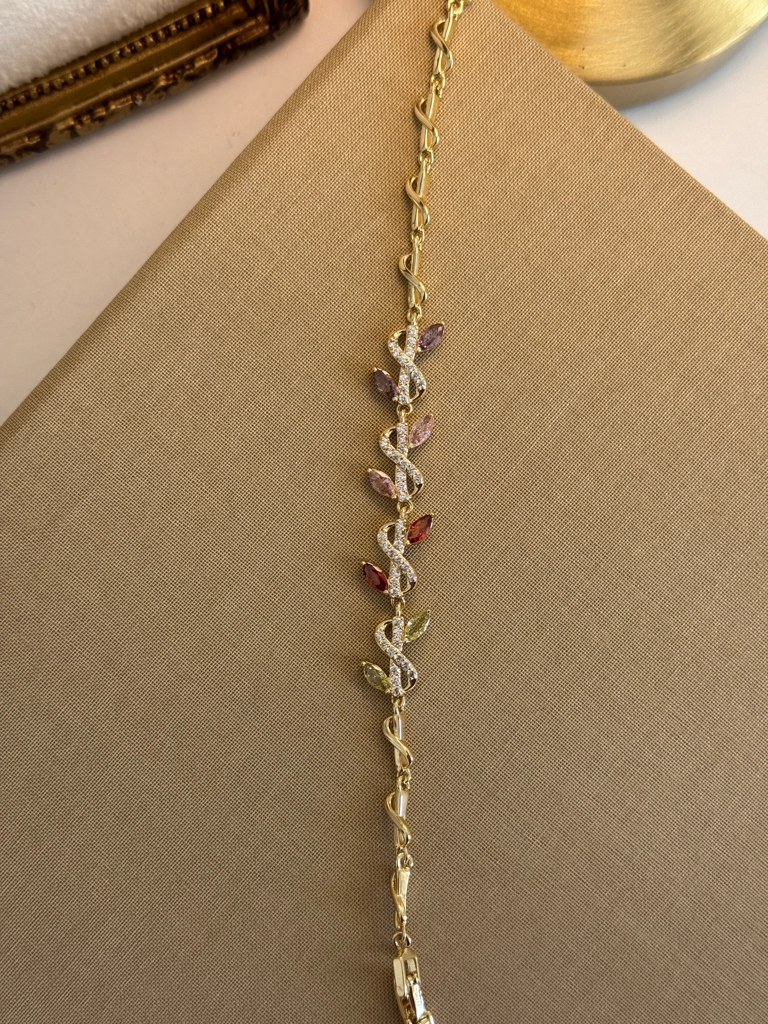 14K Renkli Taşlı Yaprak Bileklik