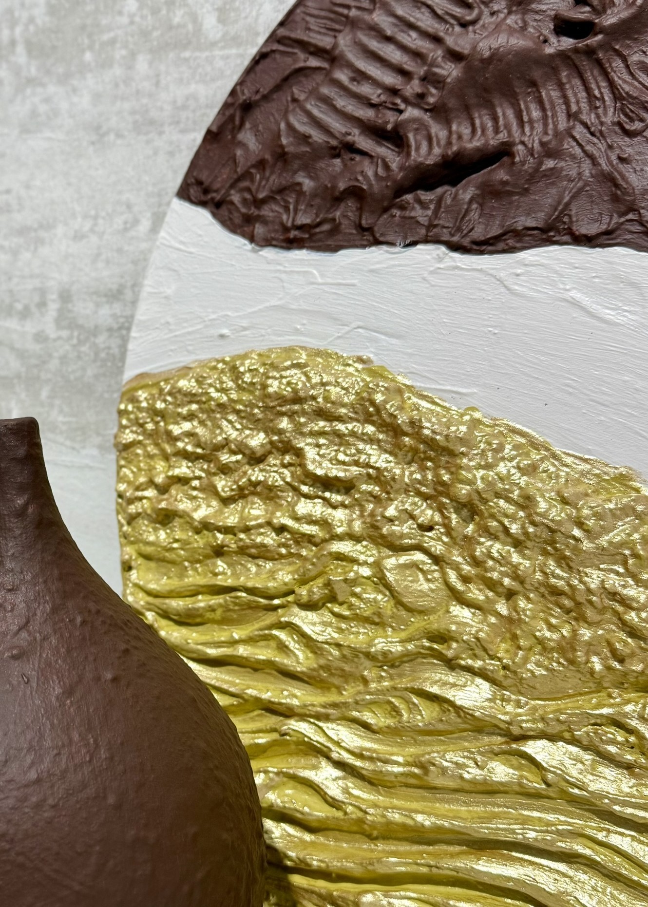 Dokulu Yuvarlak Alçı Tablo - JeoForm | El Yapımı 3D Dekoratif Duvar Tablosu Metalik