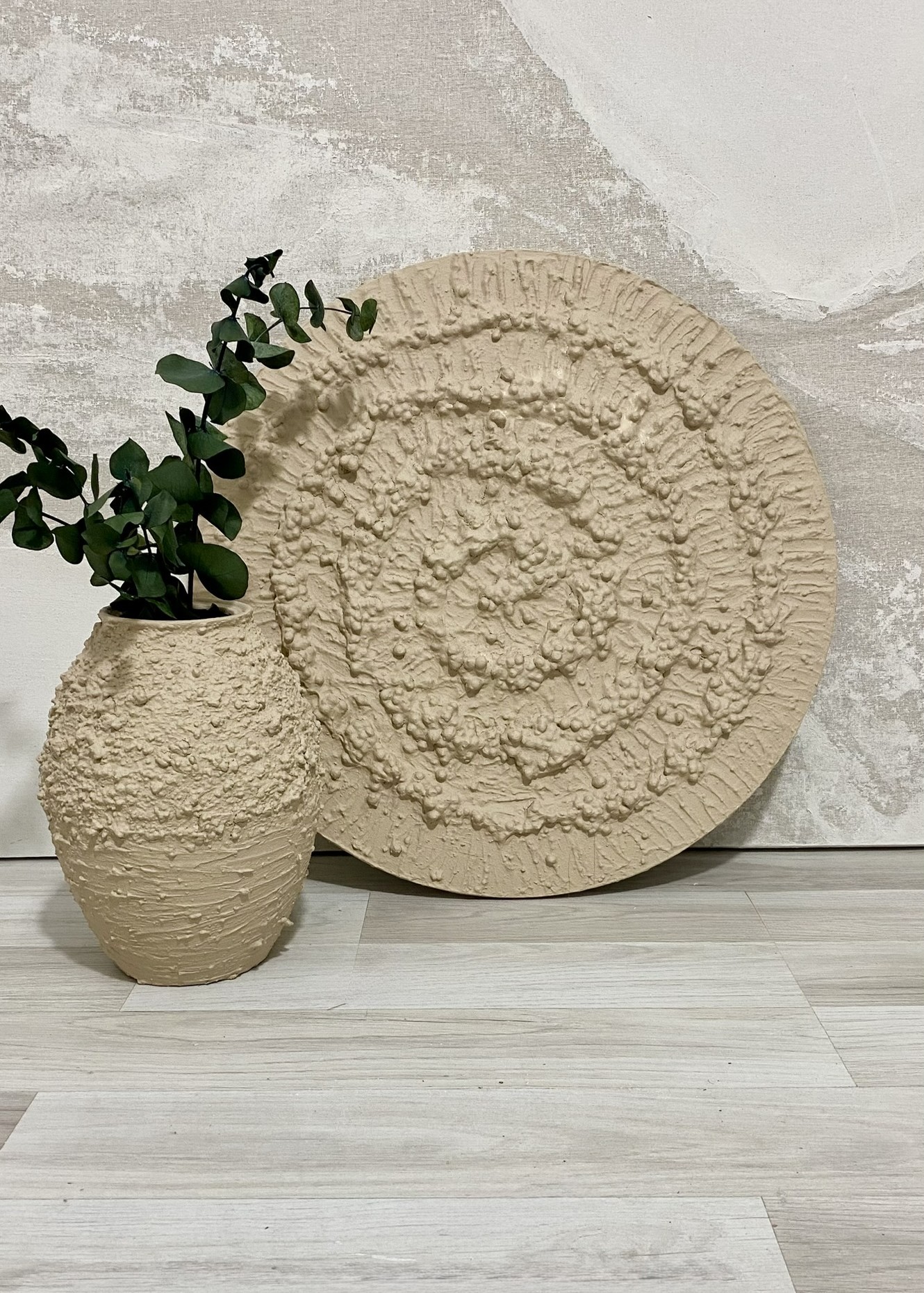 Dokulu Yuvarlak Alçı Tablo - Kozmik Döngü | El Yapımı 3D Dekoratif Duvar Tablosu - Linen