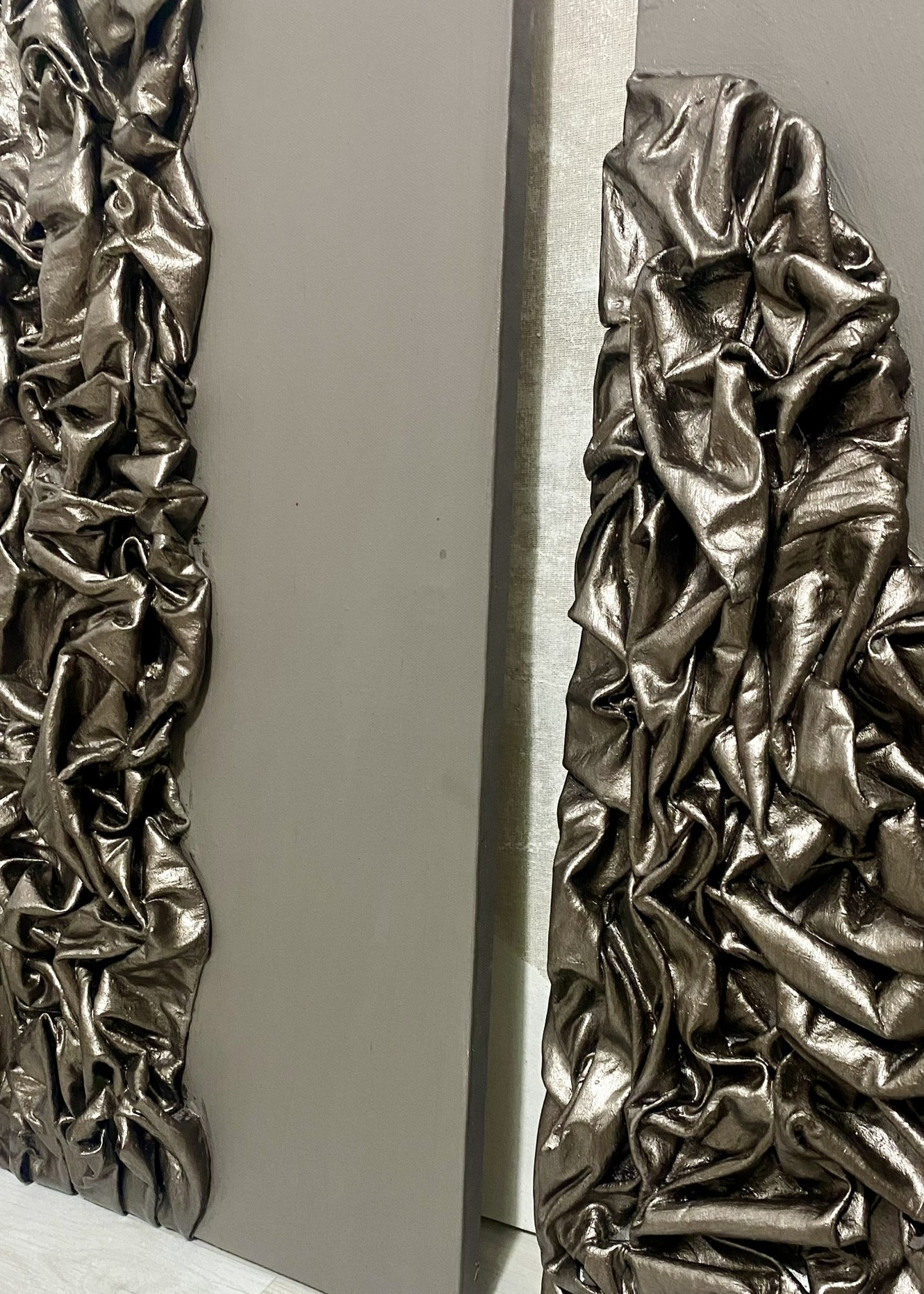  2'li Dokulu Alçı Tablo - Denge ve Kaos | El Yapımı 3D Dekoratif Duvar Tablosu Metalik