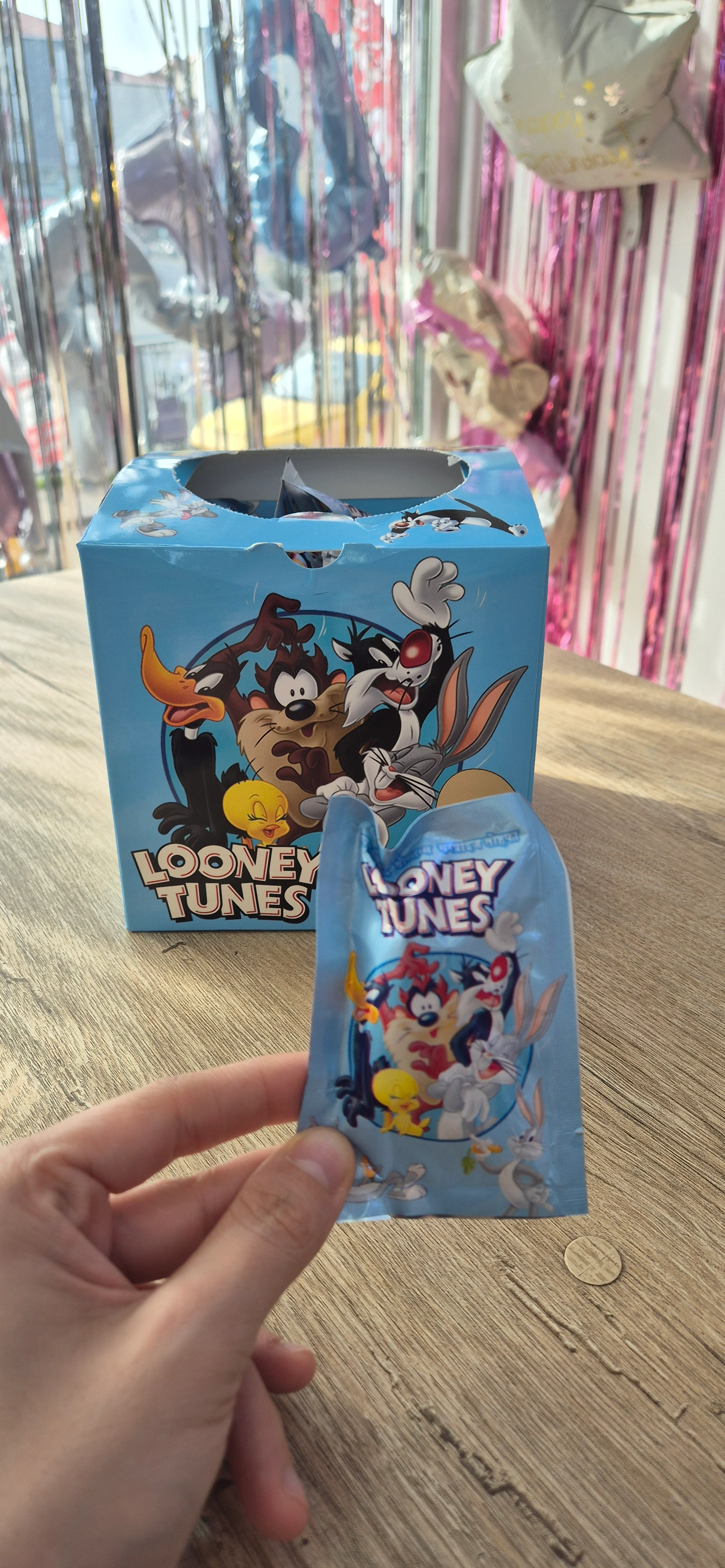 Looney Tunes Sürpriz Figür