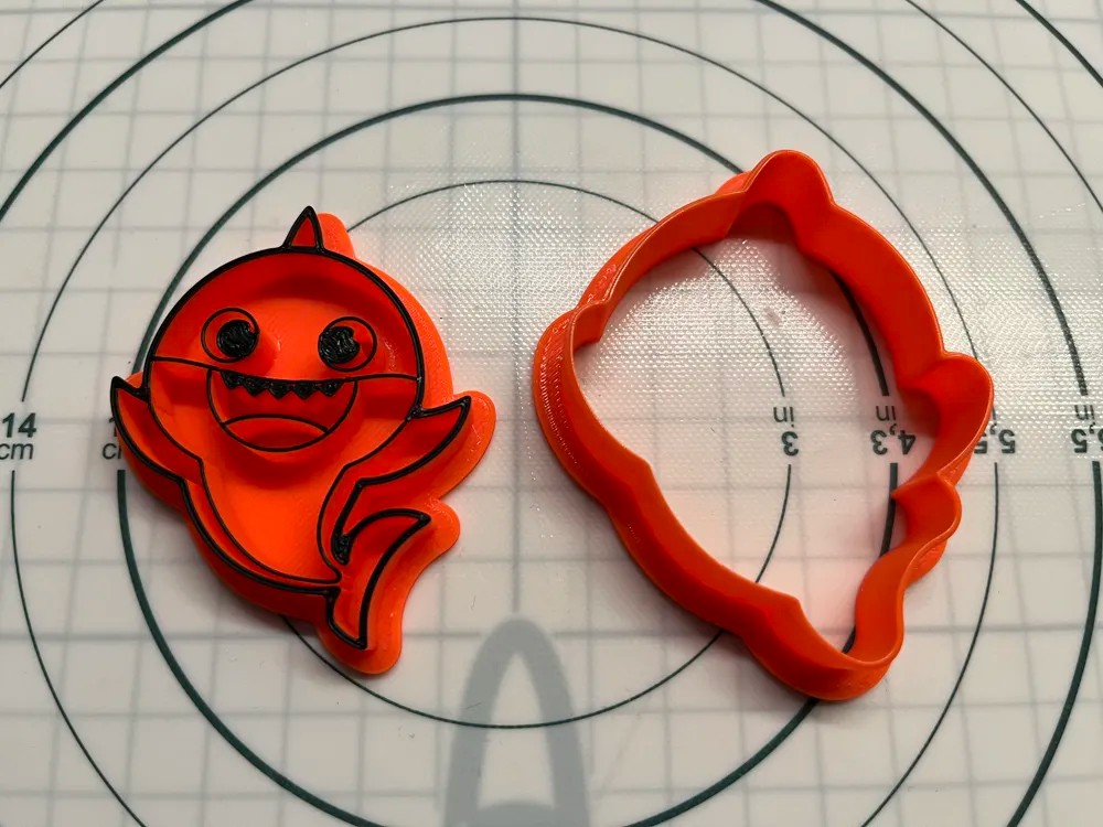 Özel Seri Kurabiye Kalıbı Baby Shark (2 Parça)