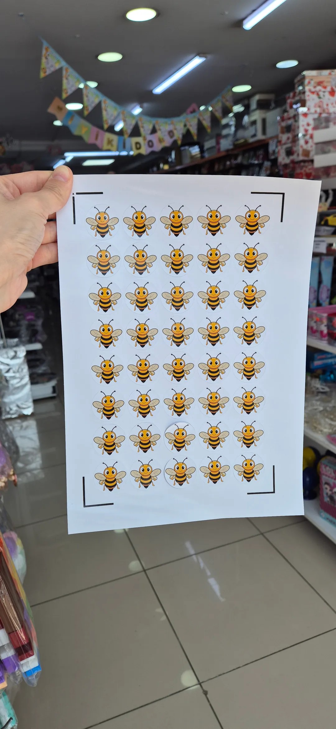 Arı Figürlü Etiket Sticker
