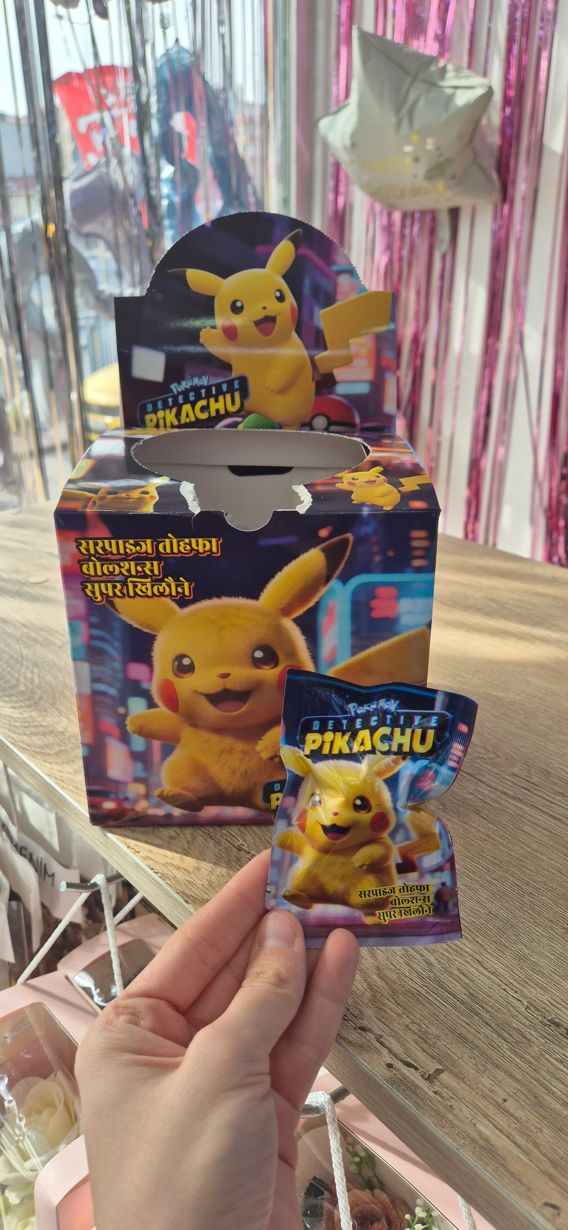 Pikachu Sürpriz Figür