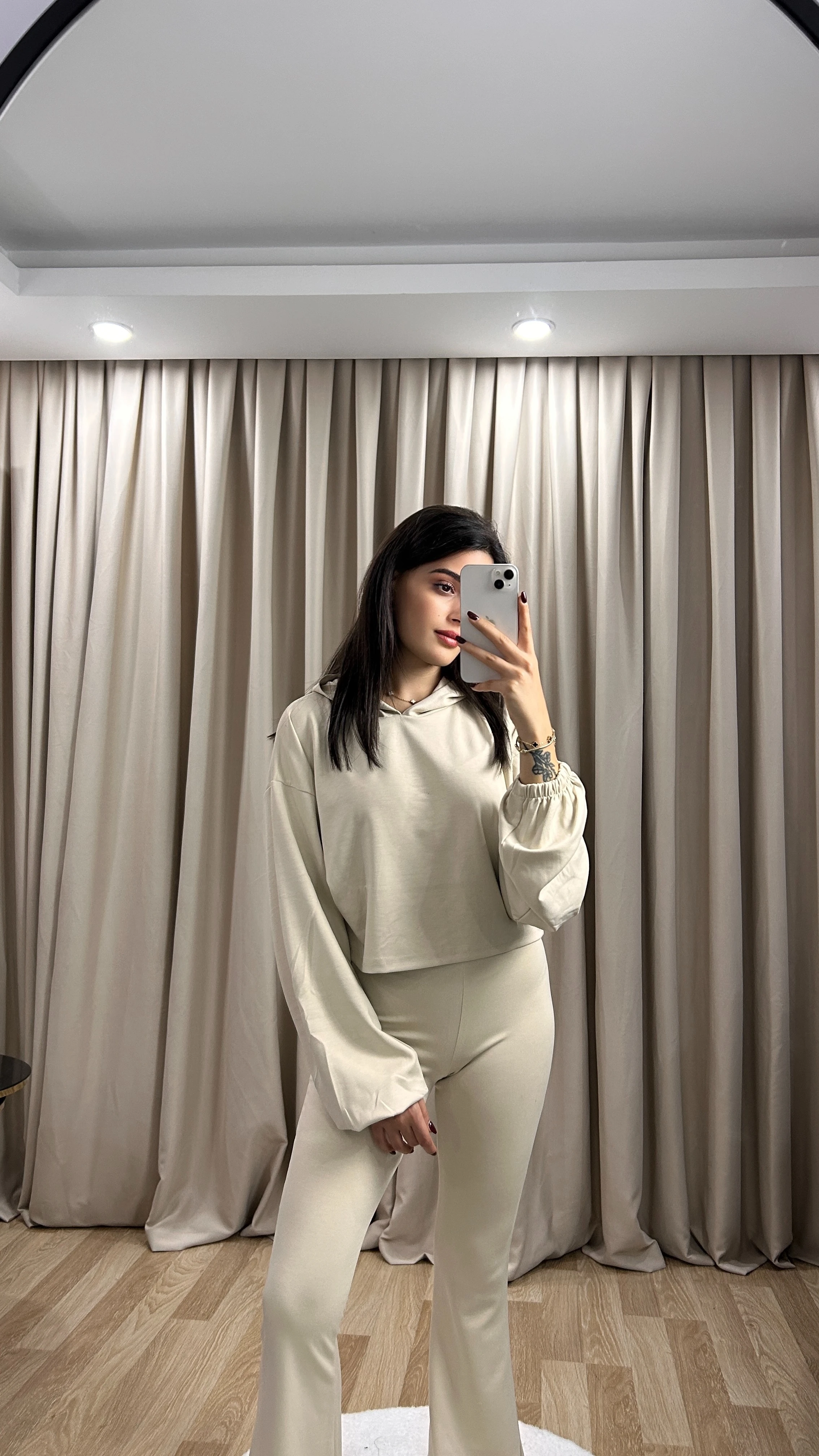 KAPŞONLU EŞOFMAN TAKIM