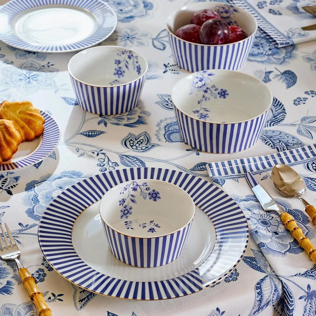 Mavi Porselen Kahvaltı Tabağı 21 Cm Royal Stripes Collection by Pip Studio