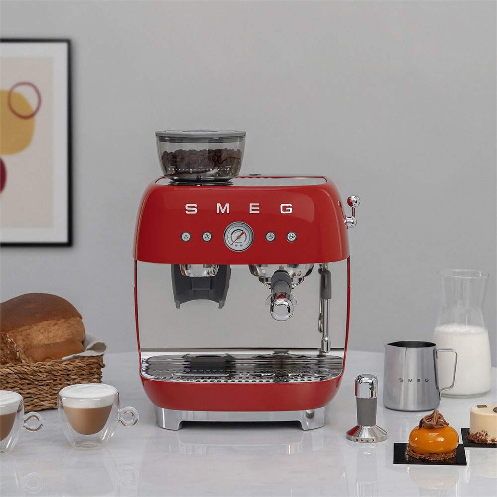 SMEG Kırmızı Öğütücülü Espresso ve Kahve Makinesi