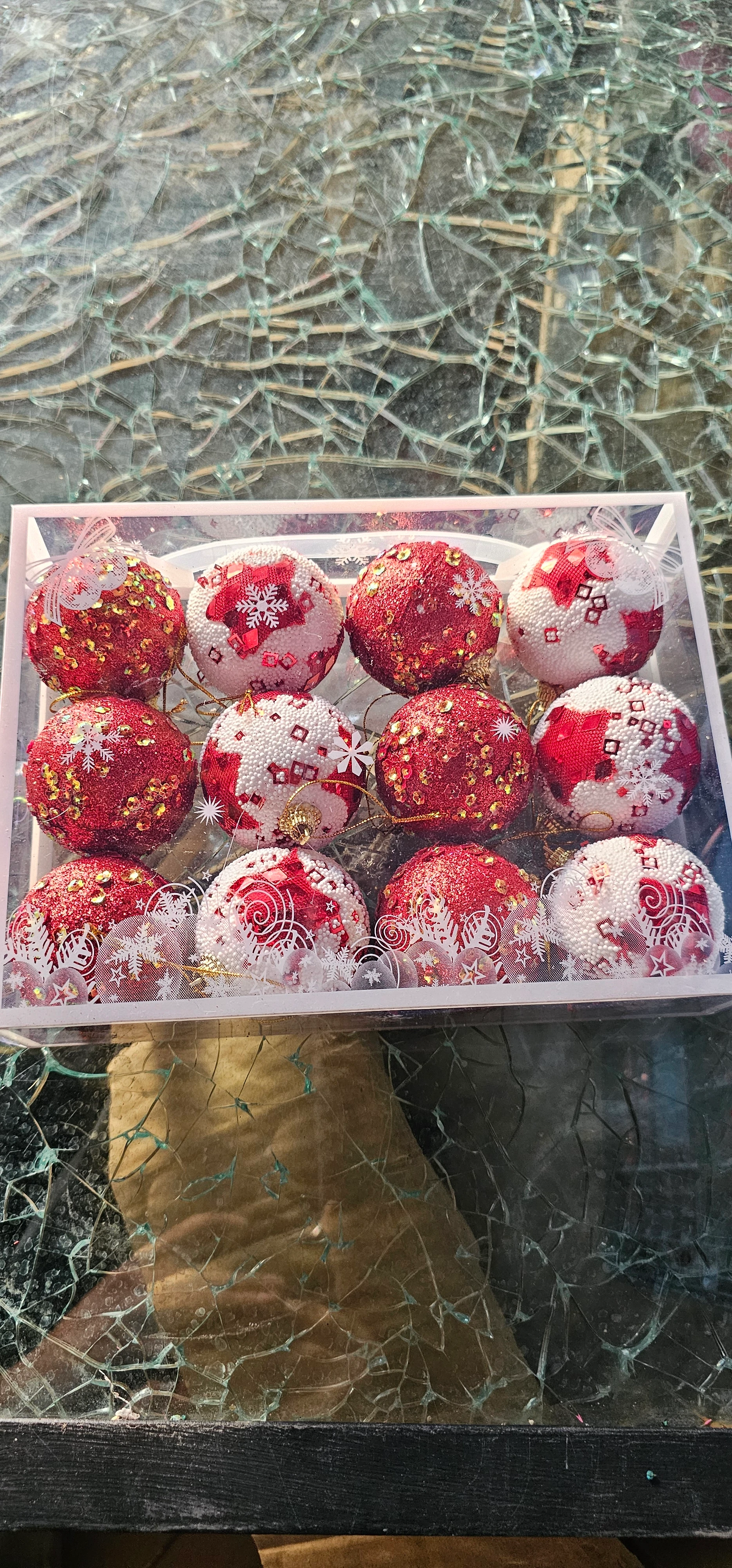 Yılbaşı süs topu