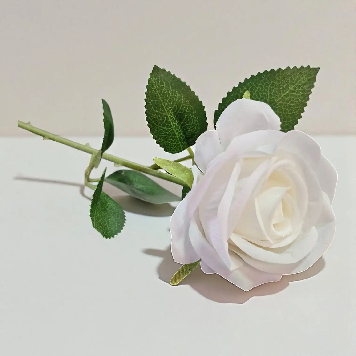 Yapay Tekli Gül - Beyaz
