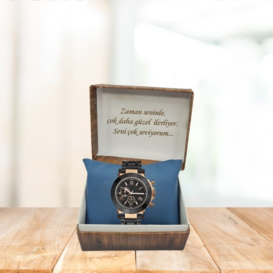 KİŞİYE ÖZEL KUTULU METAL KORDON METAL KASA ANALOG ERKEK KOL SAATİ