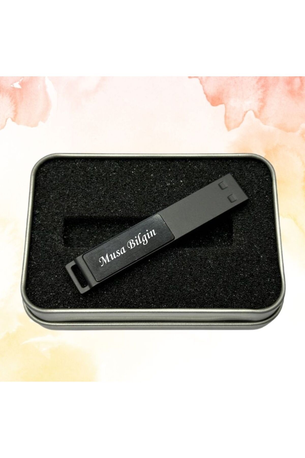 Kişiye Özel Isim Baskılı Metal Kutulu Beyaz Işıklı Flaş Bellek 32 Gb
