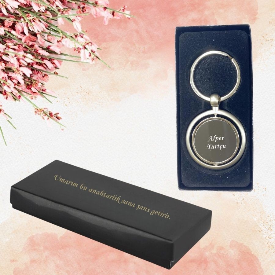 KİŞİYE ÖZEL KUTULU FÜME VEYA ROSE RENK METAL ANAHTARLIK