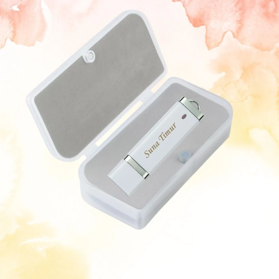 KİŞİYE ÖZEL İSİM BASKILI MIKNATISLI PLASTİK KUTULU USB BELLEK 2.0 -  16 GB