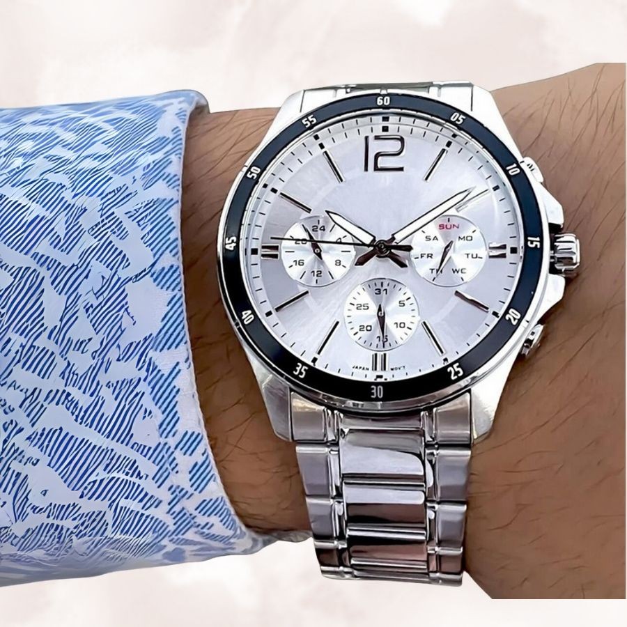 KİŞİYE ÖZEL KUTULU METAL KORDON METAL KASA ANALOG GÜMÜŞ ERKEK KOL SAATİ