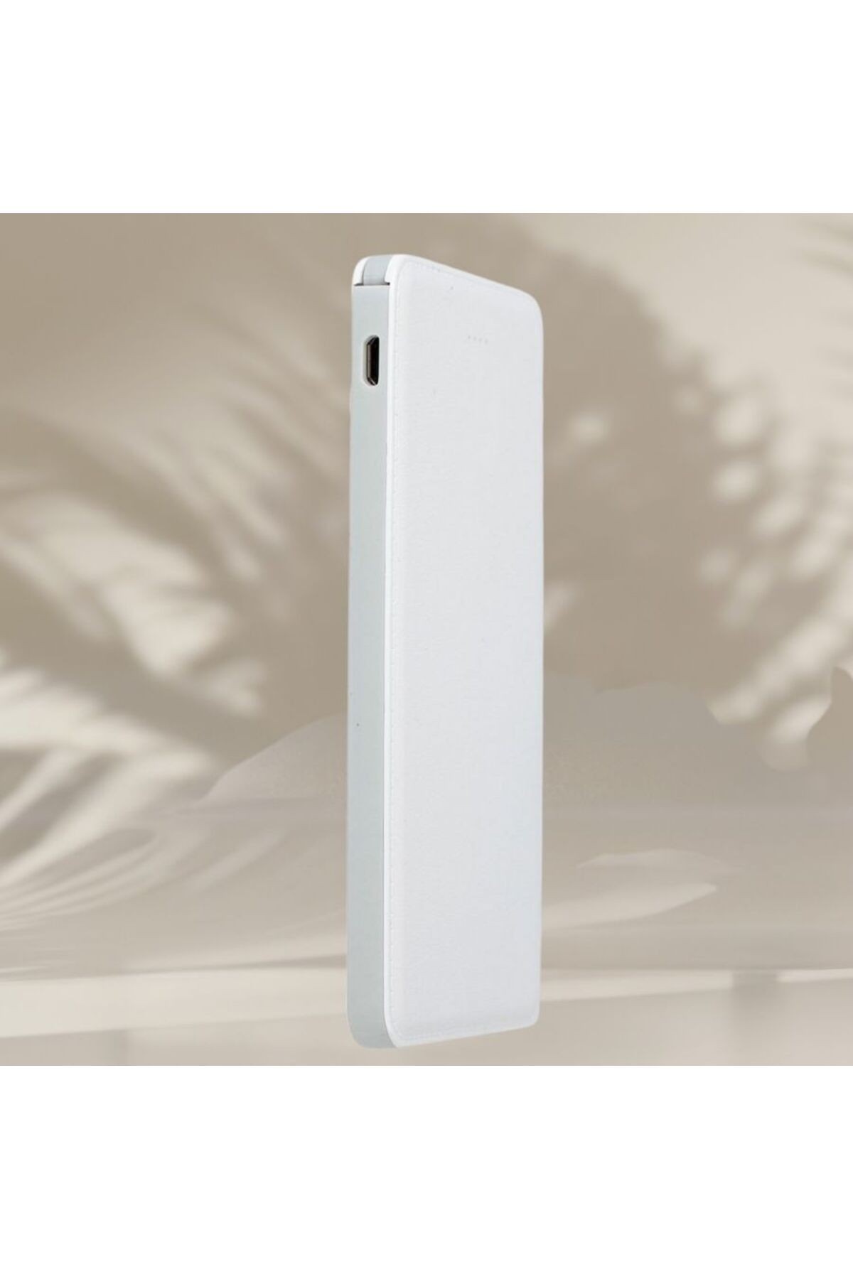 KİŞİYE ÖZEL İSİM BASKILI PLASTİK VE DERİ GÖRÜNÜMLÜ BEYAZ KASA POWERBANK