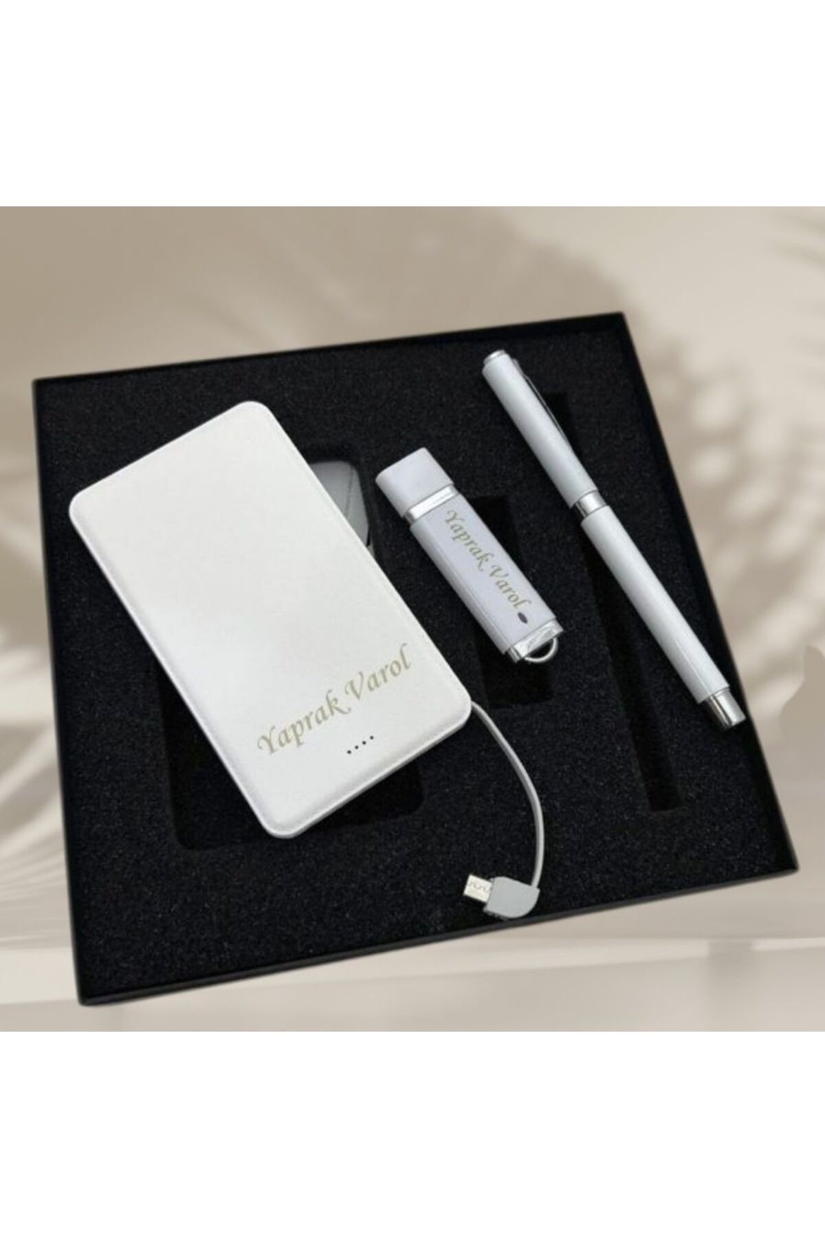 KİŞİYE ÖZEL İSİM BASKILI POWERBANK SETİ-JEL KALEM-32GB USB-5000 mAh POWERBANK