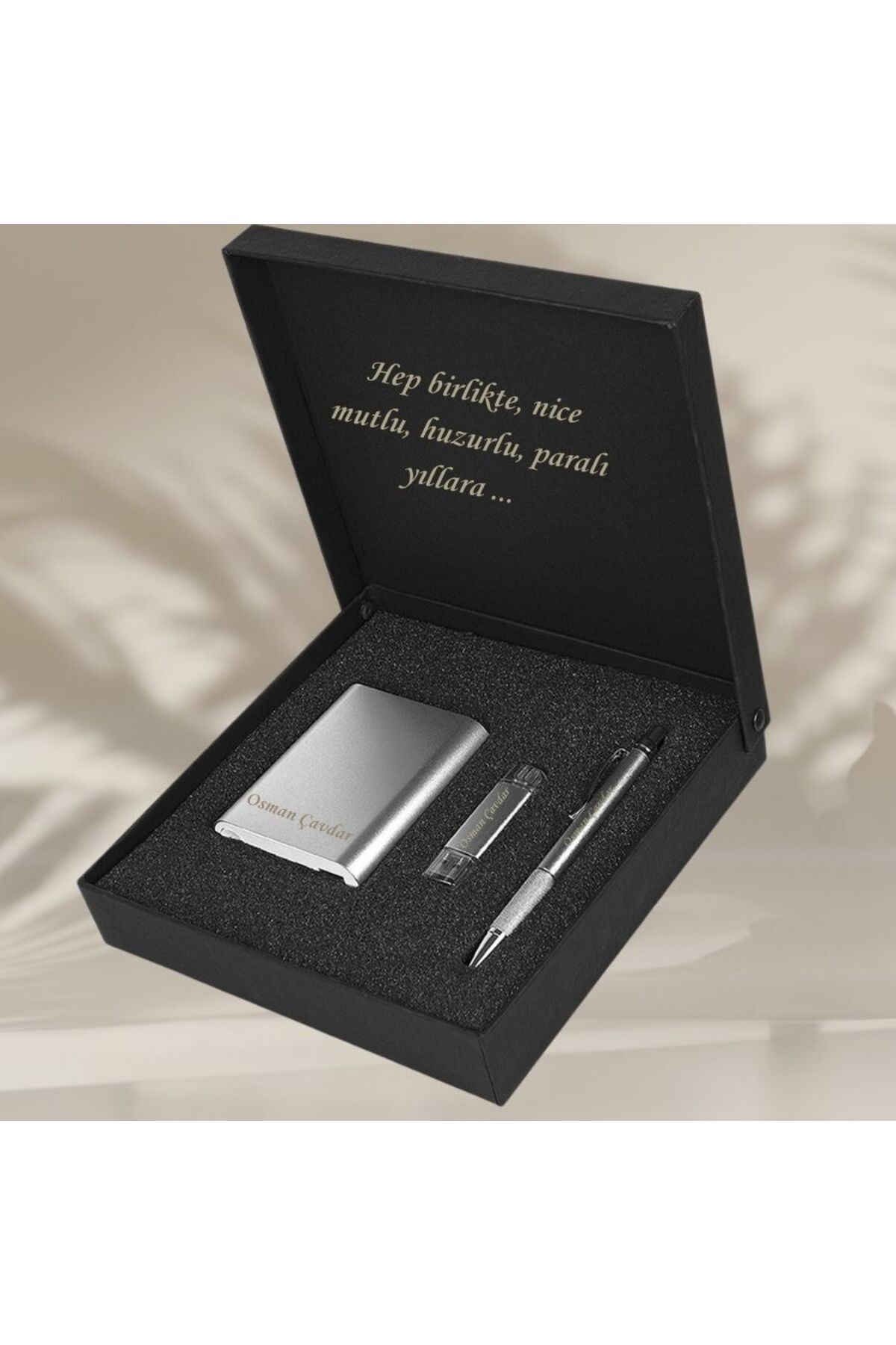 KİŞİYE ÖZEL İSİM BASKILI POWERBANK SETİ-TÜKENMEZ KALEM-32GB USB-10400 mAh POWERBANK