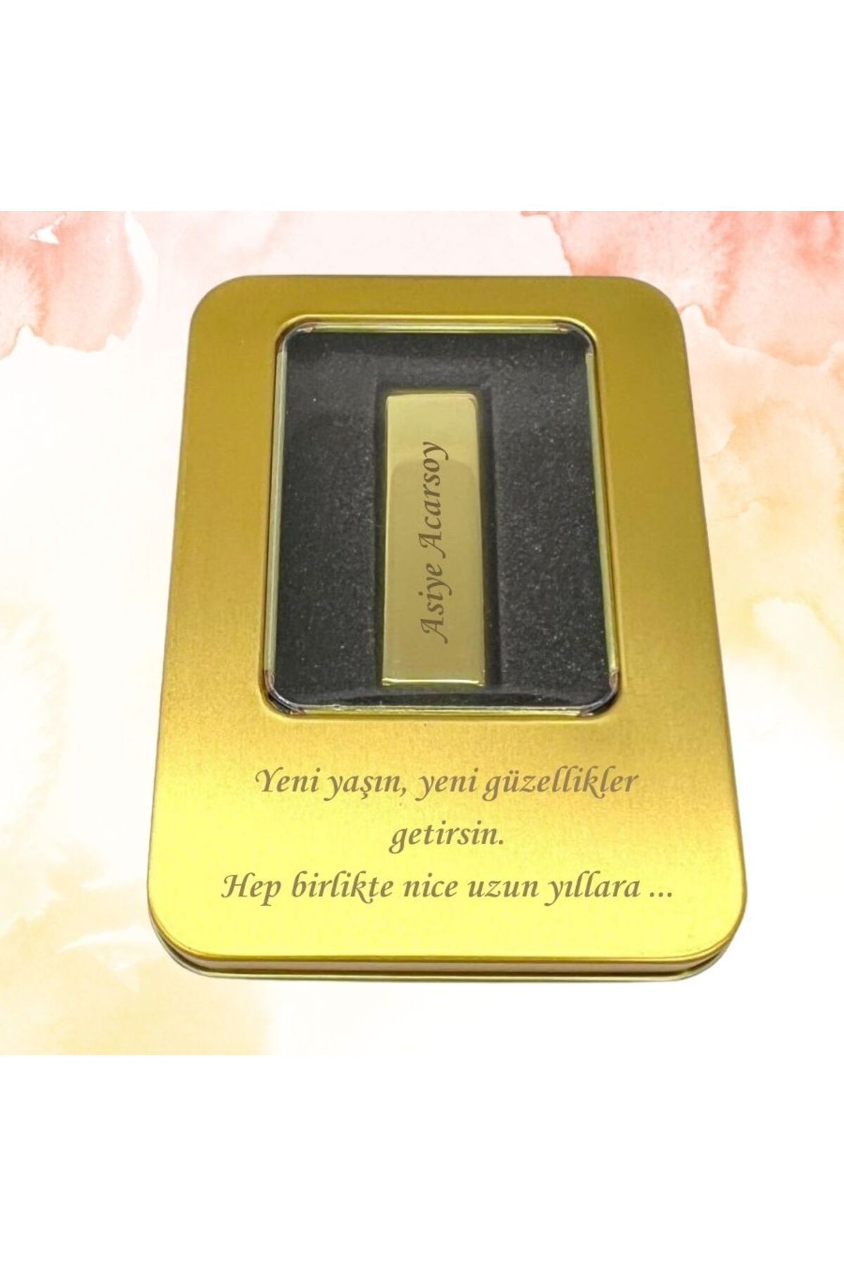 KİŞİYE ÖZEL İSİM BASKILI ALTIN RENKLİ METAL KUTULU ALTIN KÜLÇE USB BELLEK 64 GB