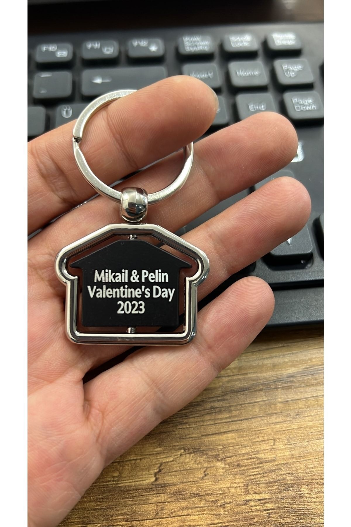 Kişiye Özel Isim Yazılı Kutulu Ev Anahtarlık