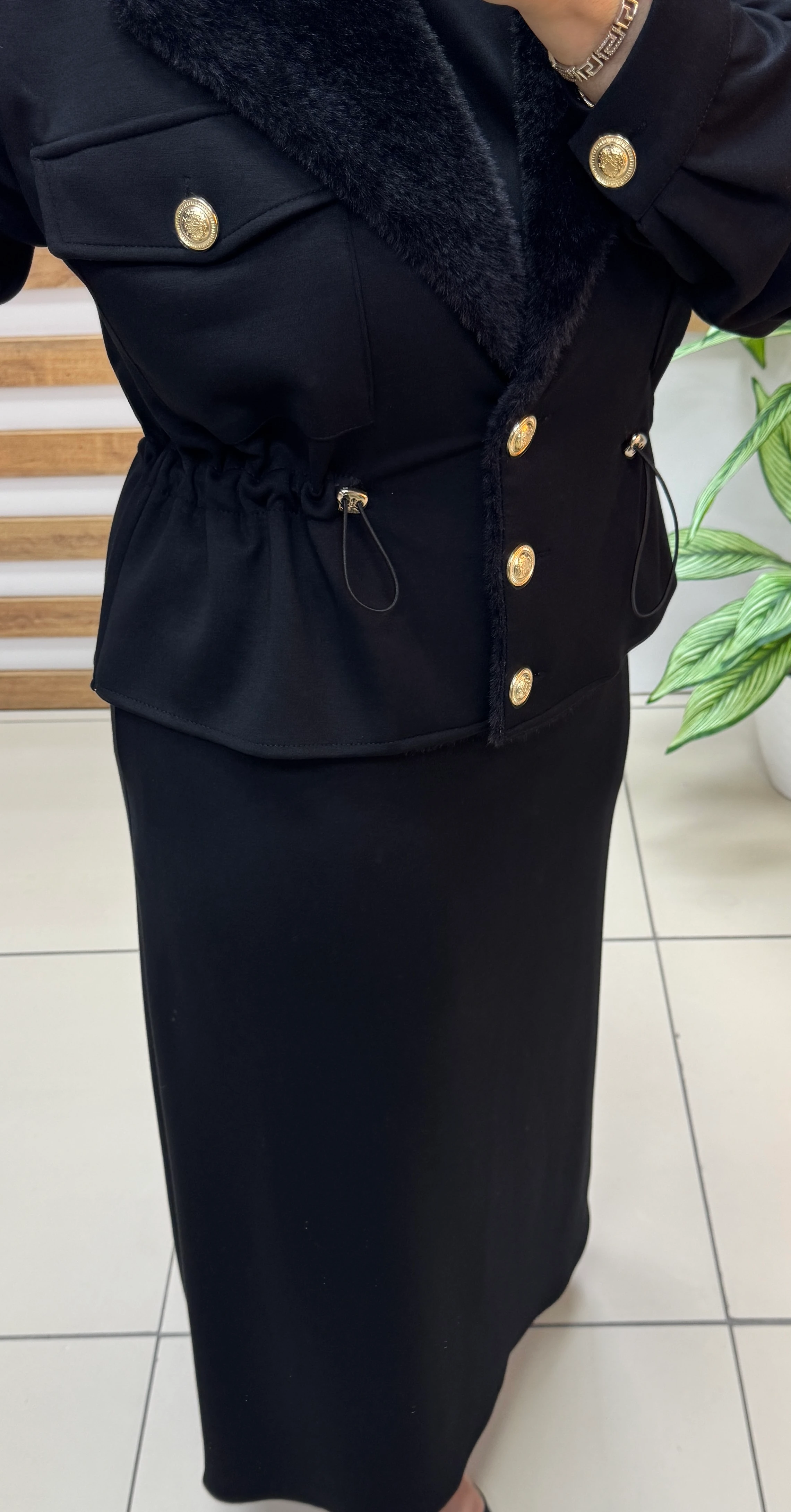 JUPE Yakası Kürk Detaylı Elbise Takım Siyah 7262