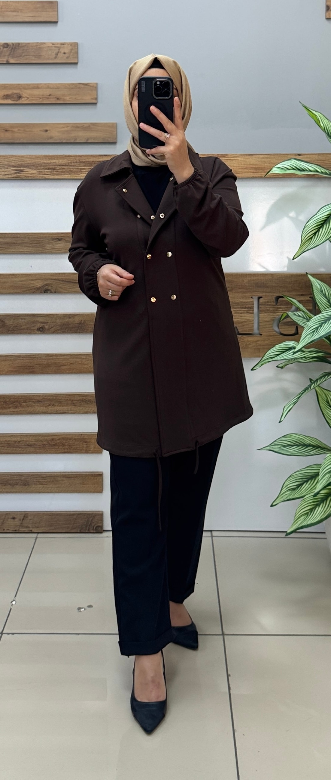 ARMİNE TREND Etek Ucu Lastikli Çıtçıtlı Gömlek Yaka Tunik 25KT422 - KAHVERENGİ