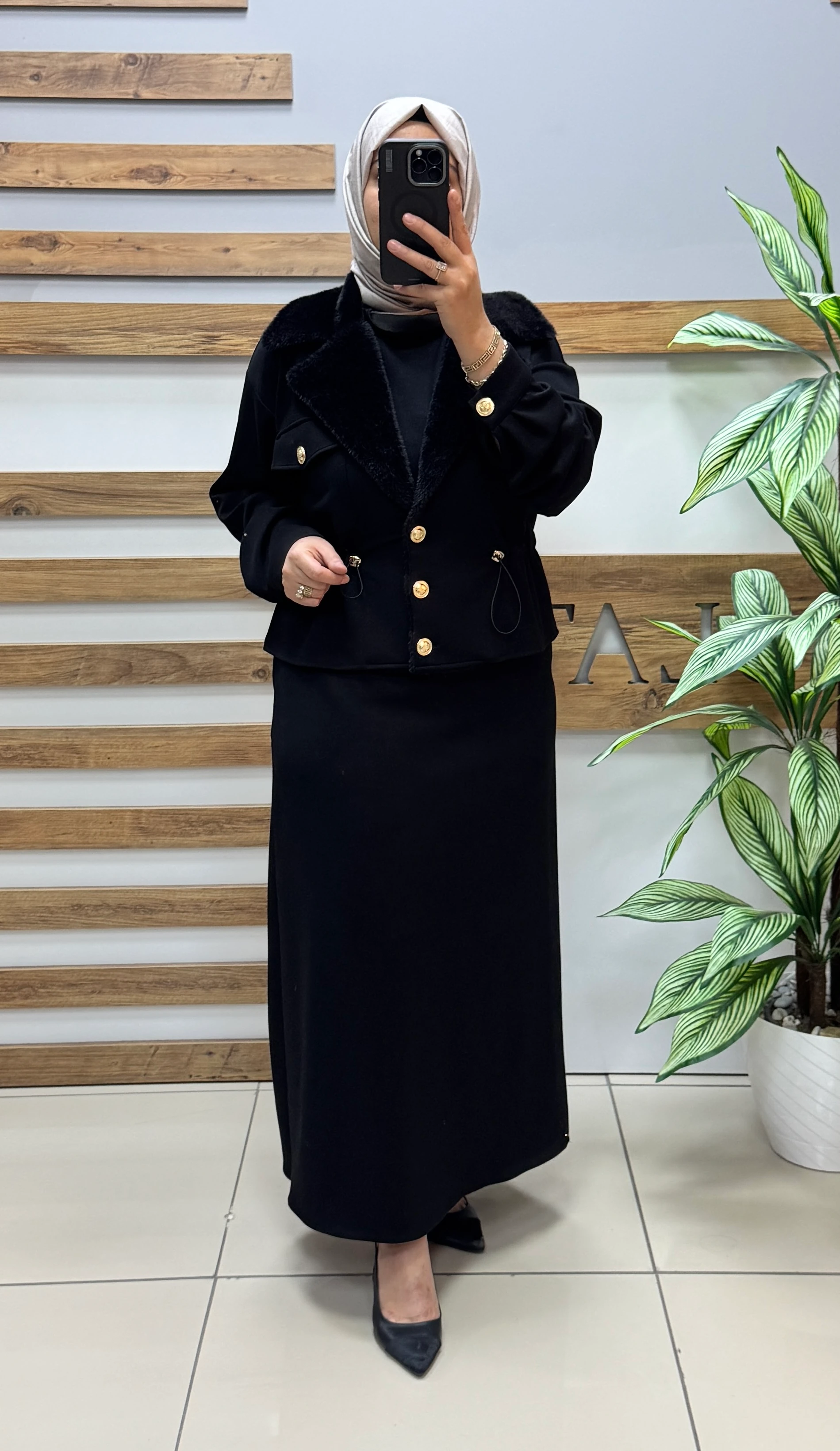 JUPE Yakası Kürk Detaylı Elbise Takım Siyah 7262