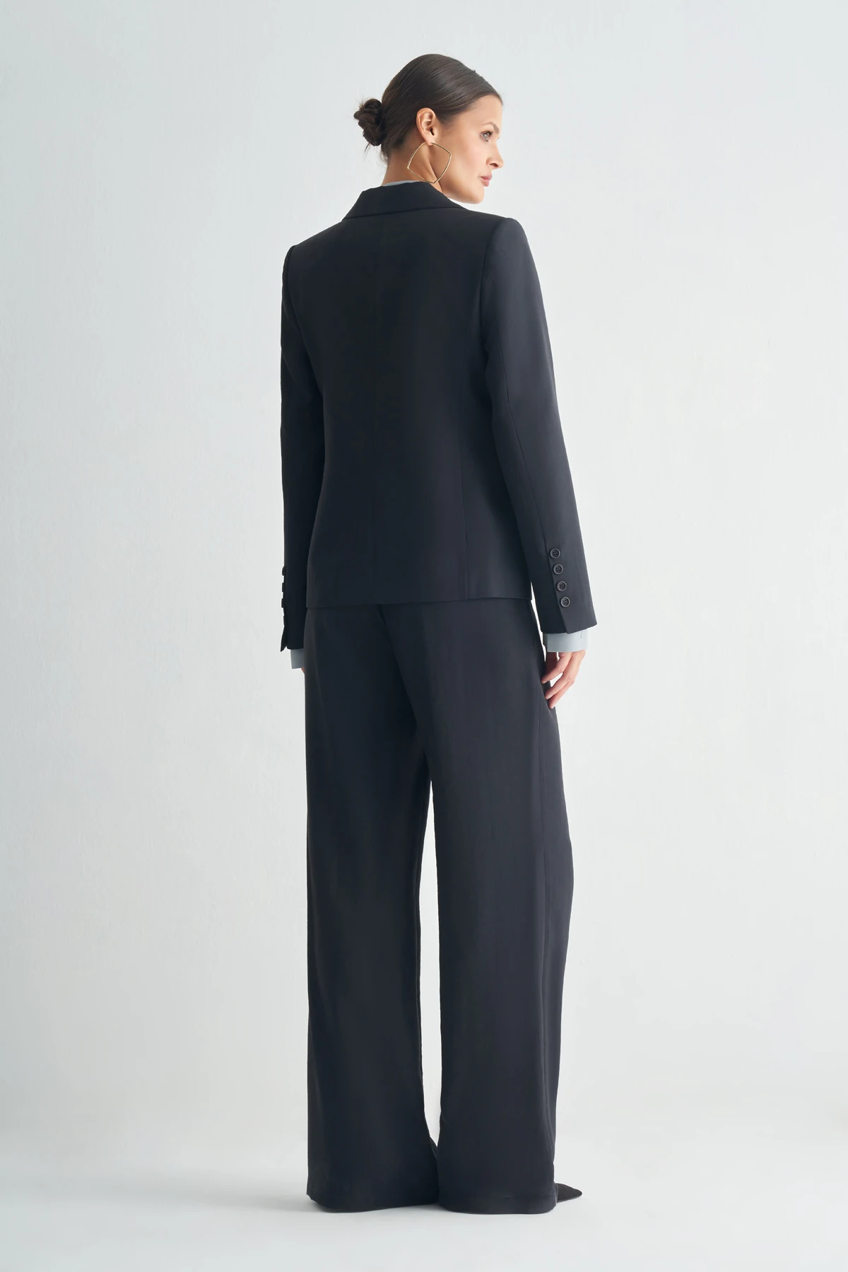 Çift Düğmeli Oversize Blazer Ceket – Klasik Yaka, Rahat Kesim