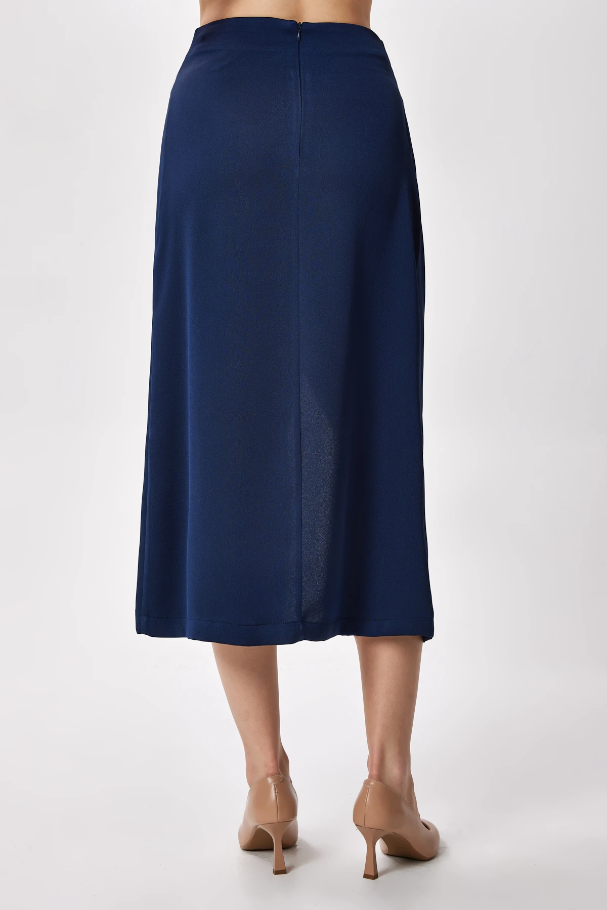 Yırtmaç Detaylı Diz Boyu Kalem Etek