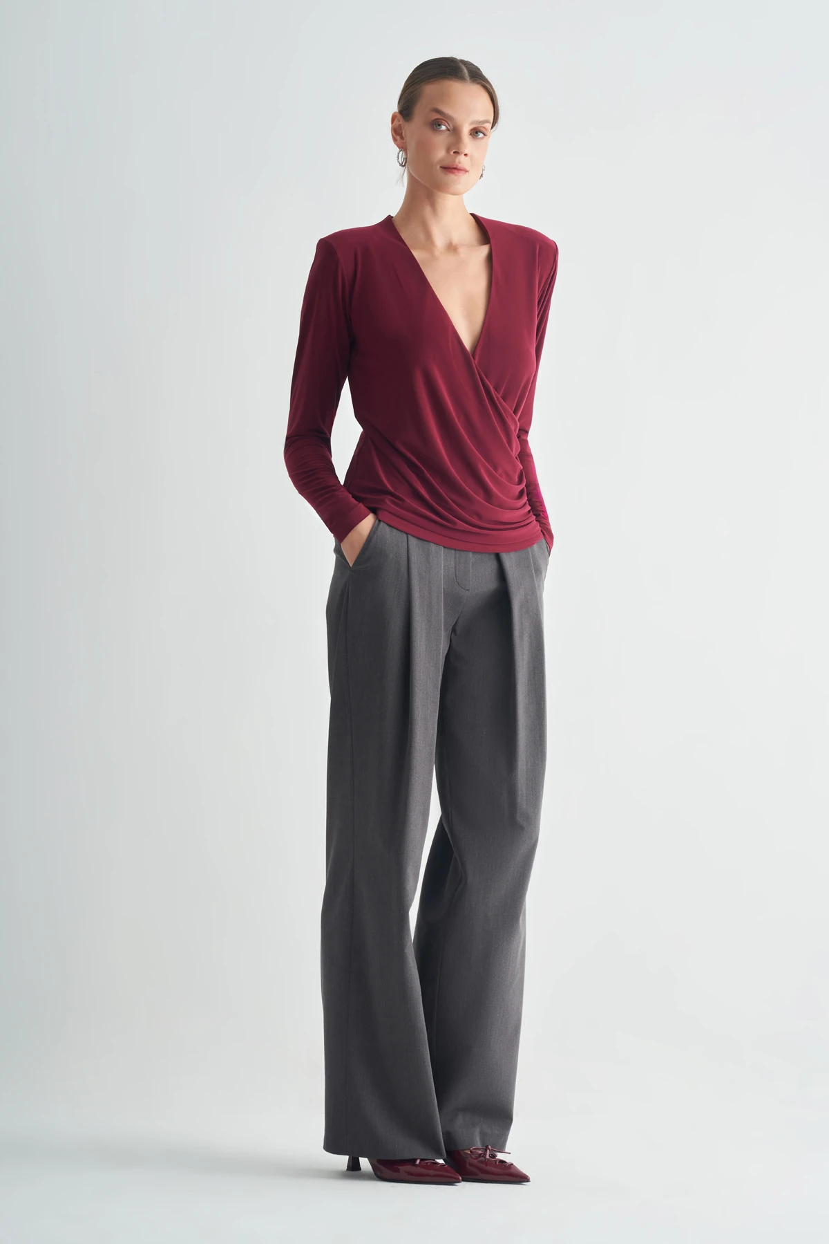 Şık Drapeli V Yaka Uzun Kollu Kadın Bluz