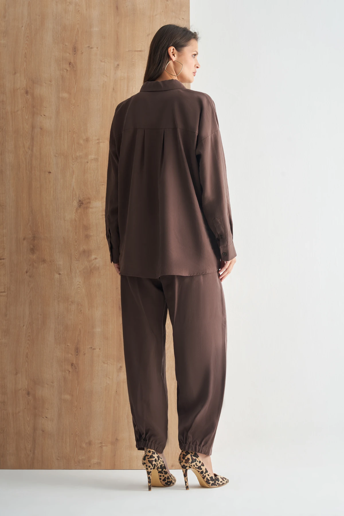 Oversize Kesim Modal Yumuşak Dokulu Kadın Gömlek - Acı Kahve