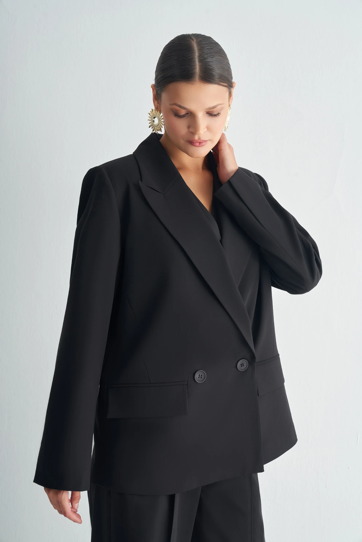 Çift Düğmeli Oversize Blazer Ceket – Klasik Yaka, Rahat Kesim