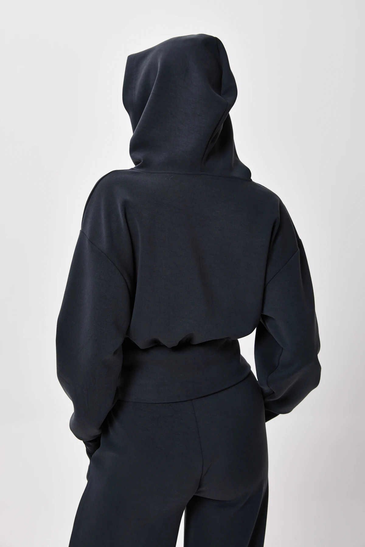 Kısa Kesim Kapüşonlu Eşofman Üstü - Siyah