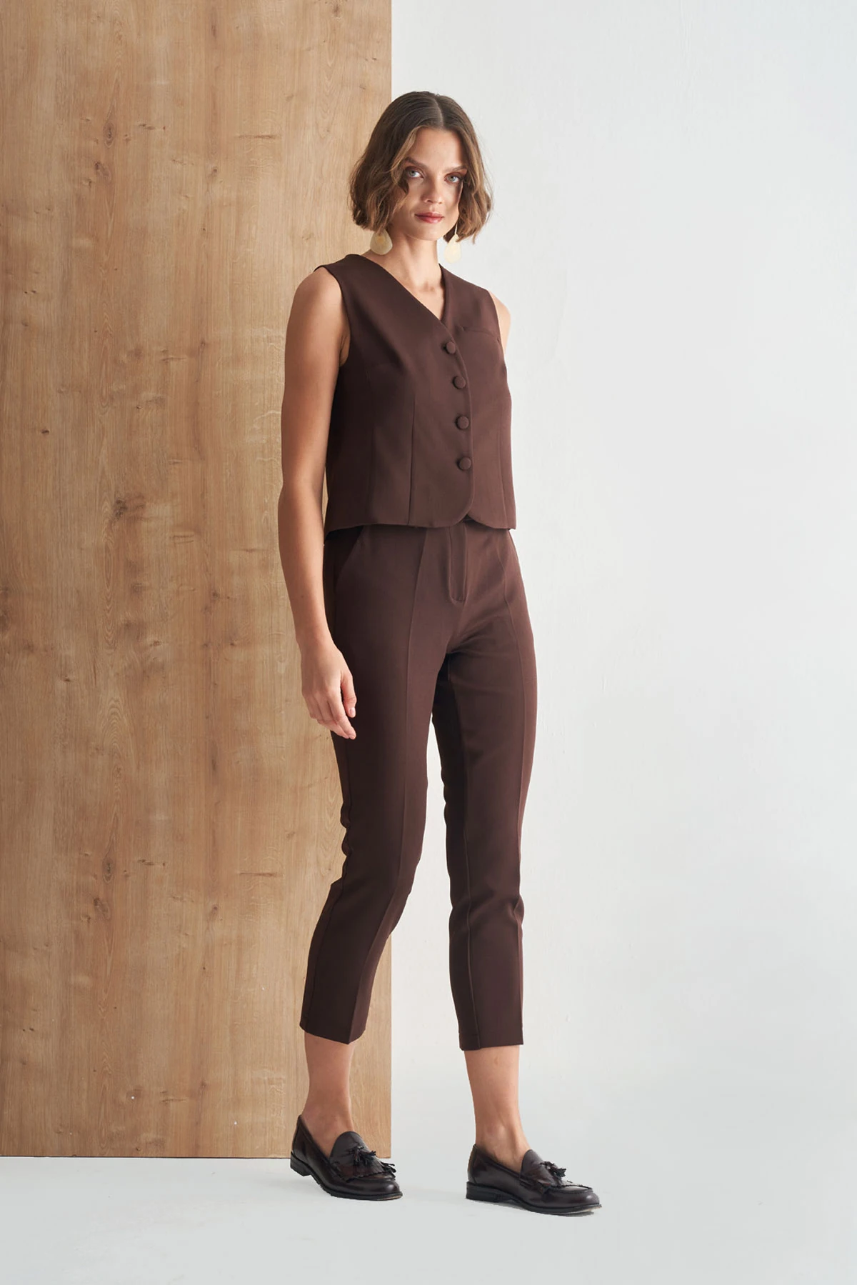 Düğmeli Klasik Yelek – Şık Takım Yeleği - kahve