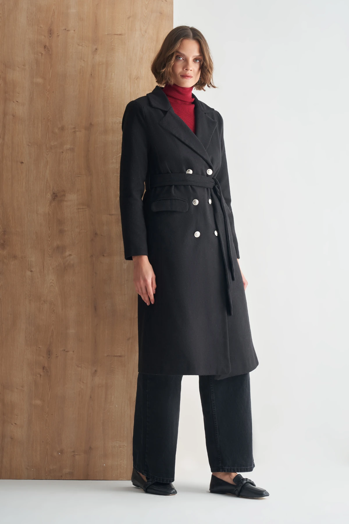 Kuşaklı Çift Düğmeli Uzun Kaban