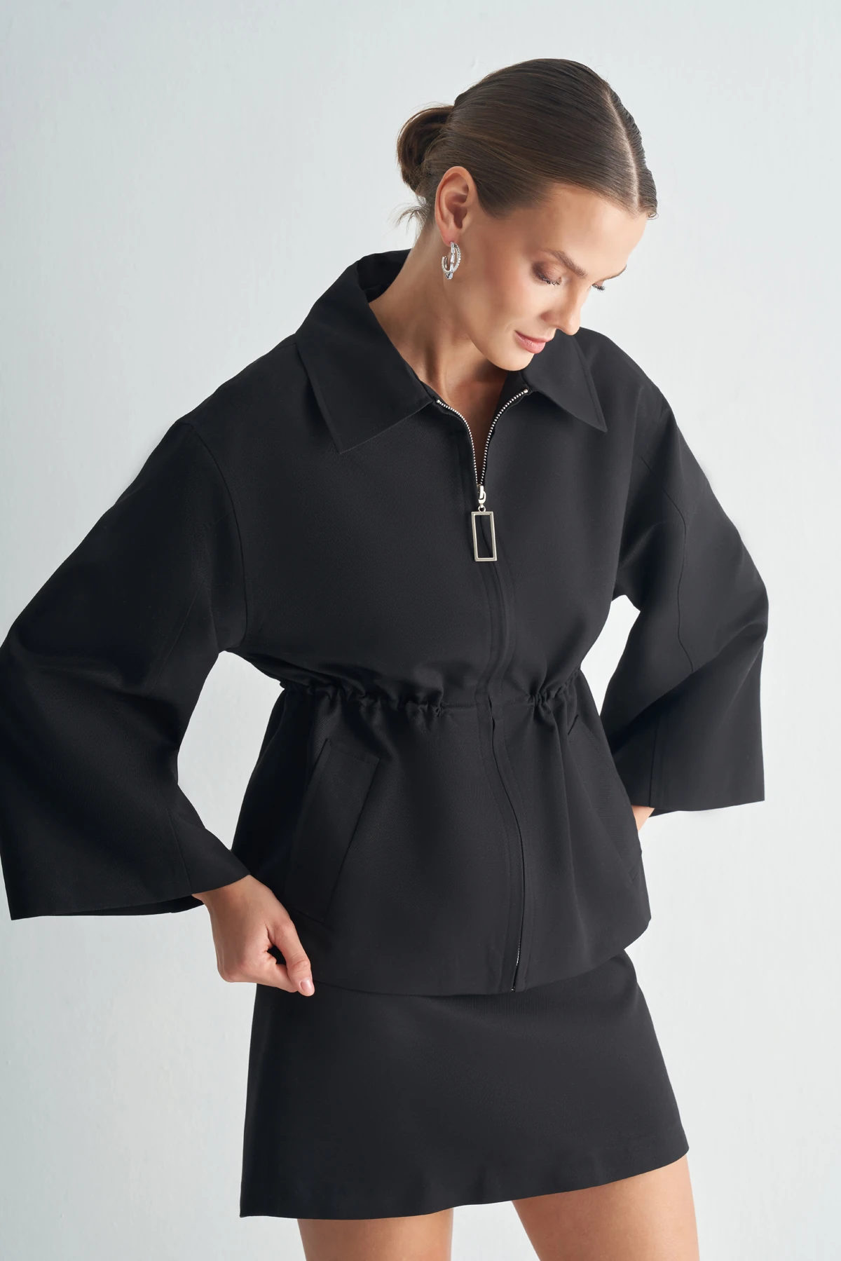 Kadın Fermuarlı Oversize Beli Lastikli Şık Ceket