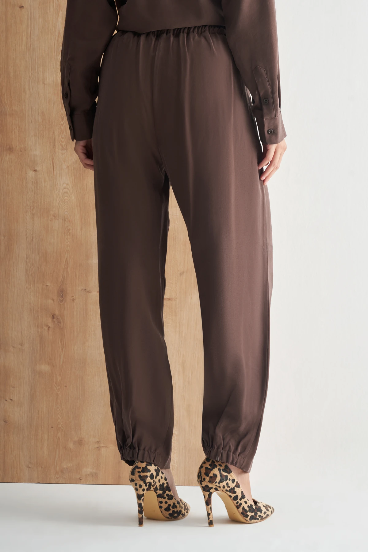Pile Detaylı Yüksek Bel Rahat Kesim Kadın Pantolon - Acı Kahve